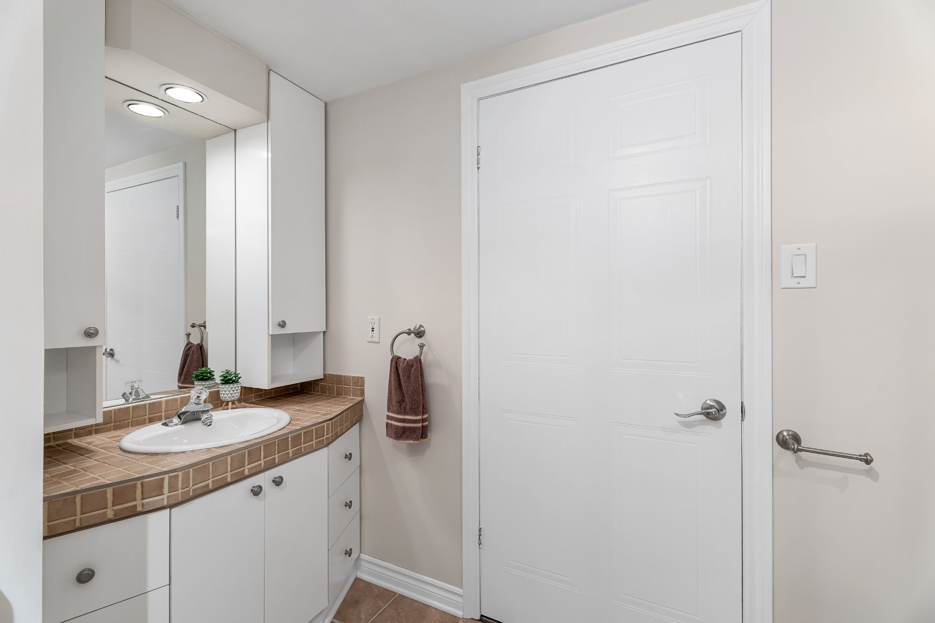 Photo - Bathroom