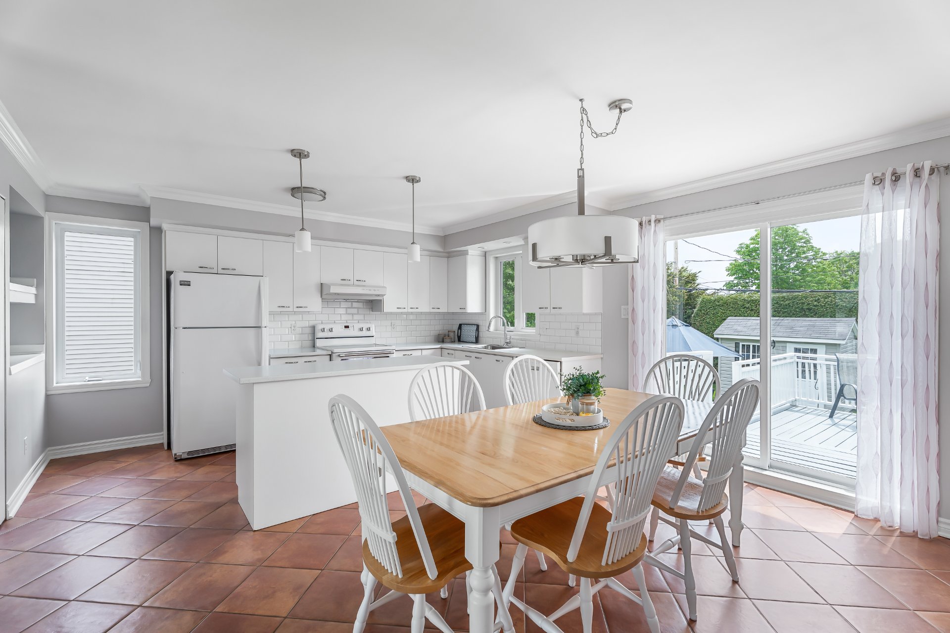 Photo - Dining room