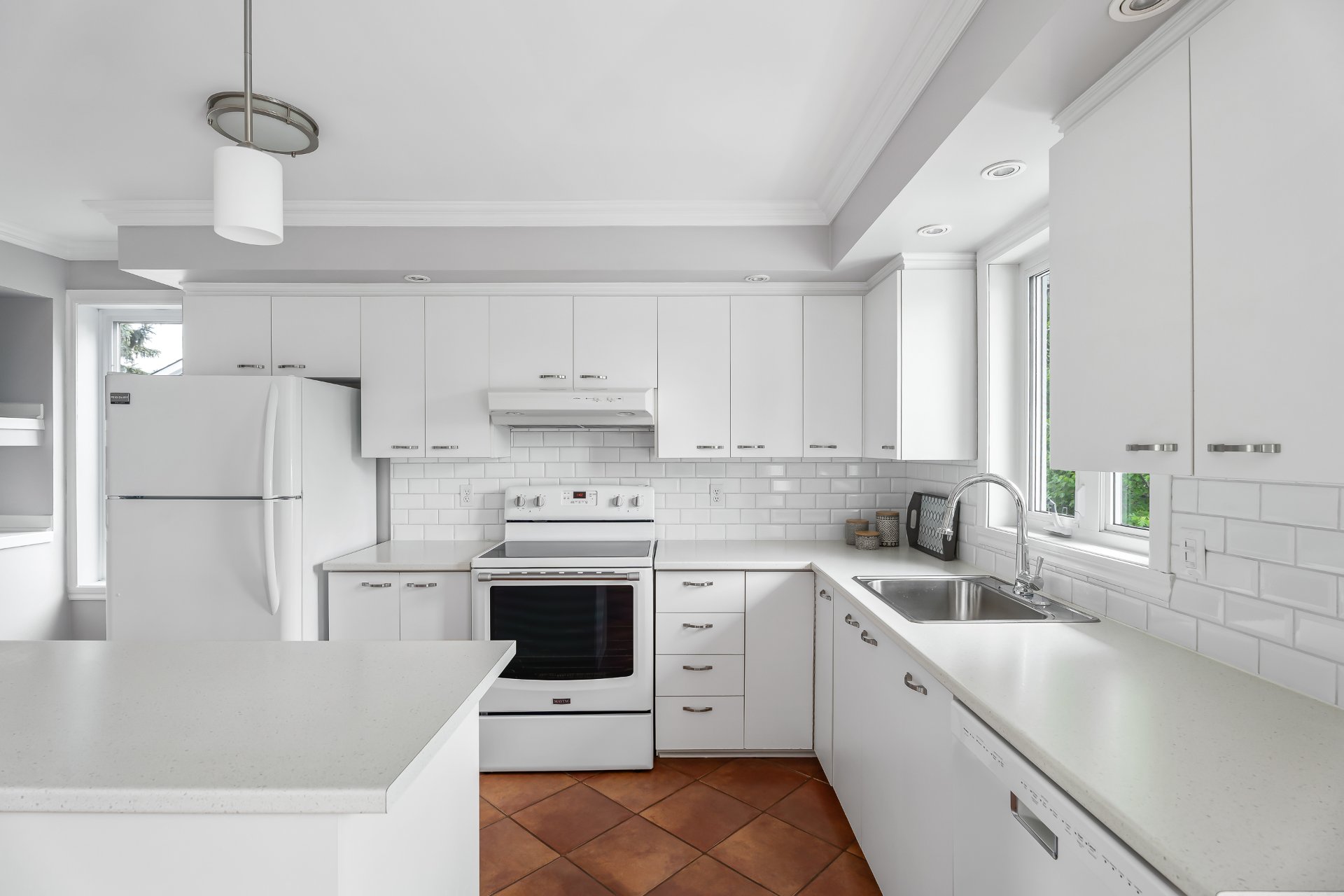 Photo - Kitchen