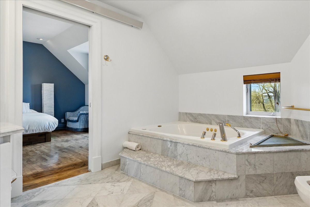 Salle de bains attenante à la CCP