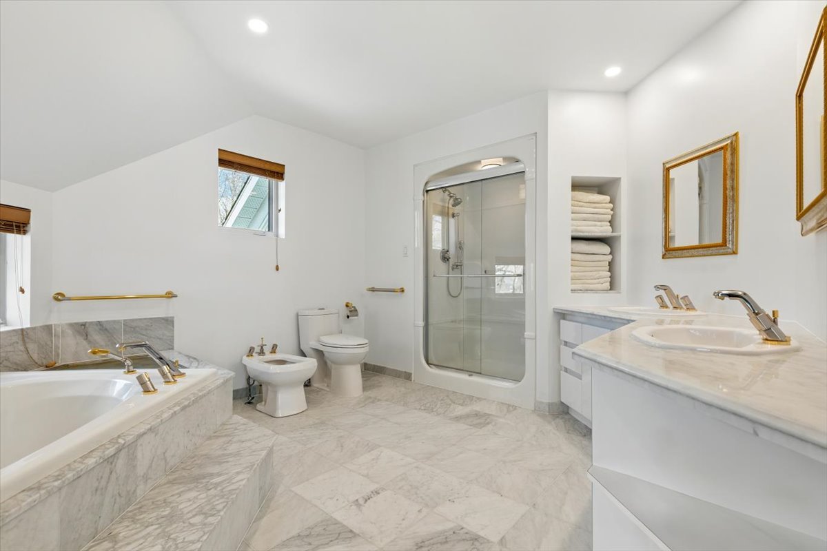 Salle de bains attenante à la CCP