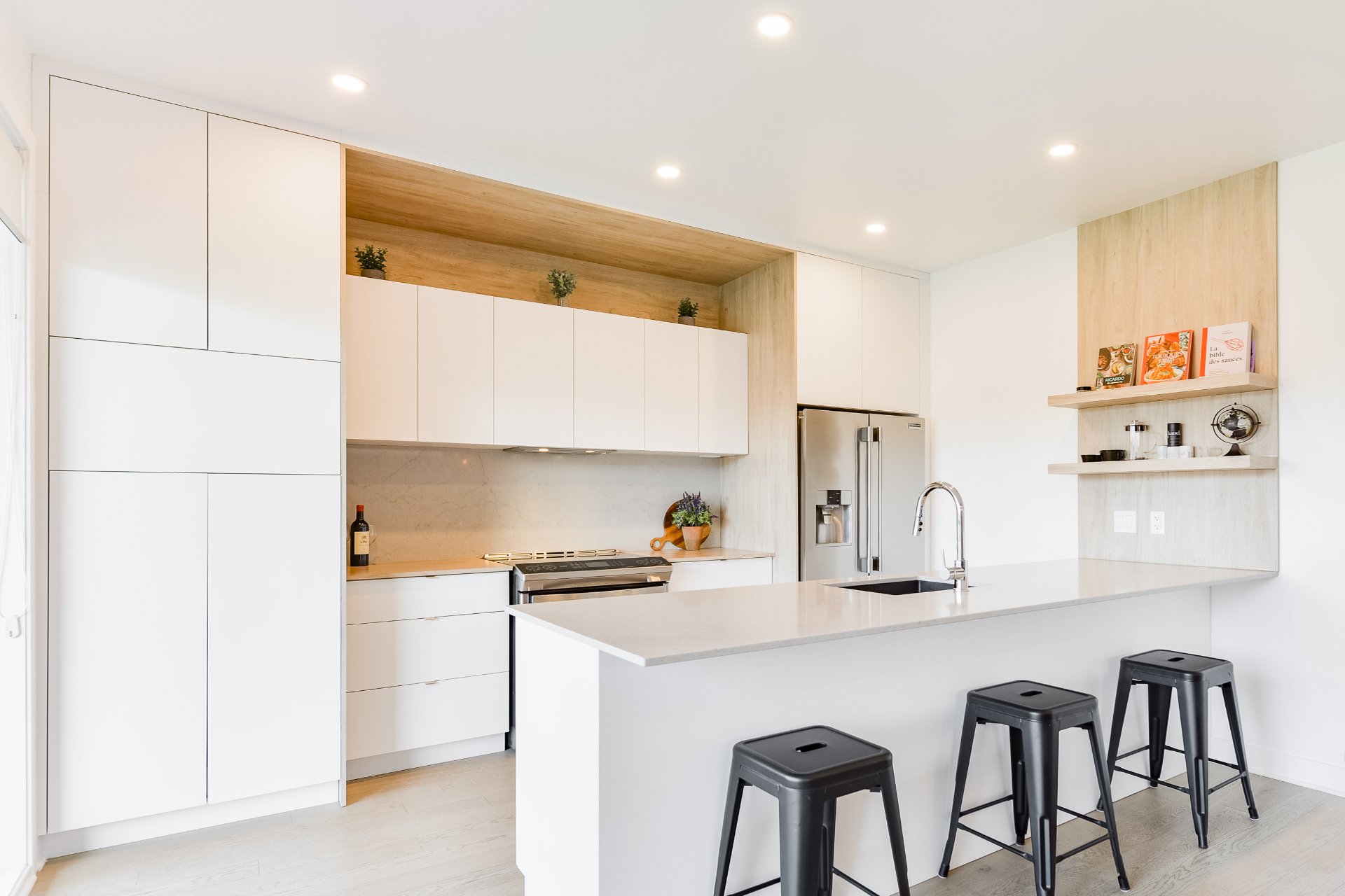 Photo - Kitchen