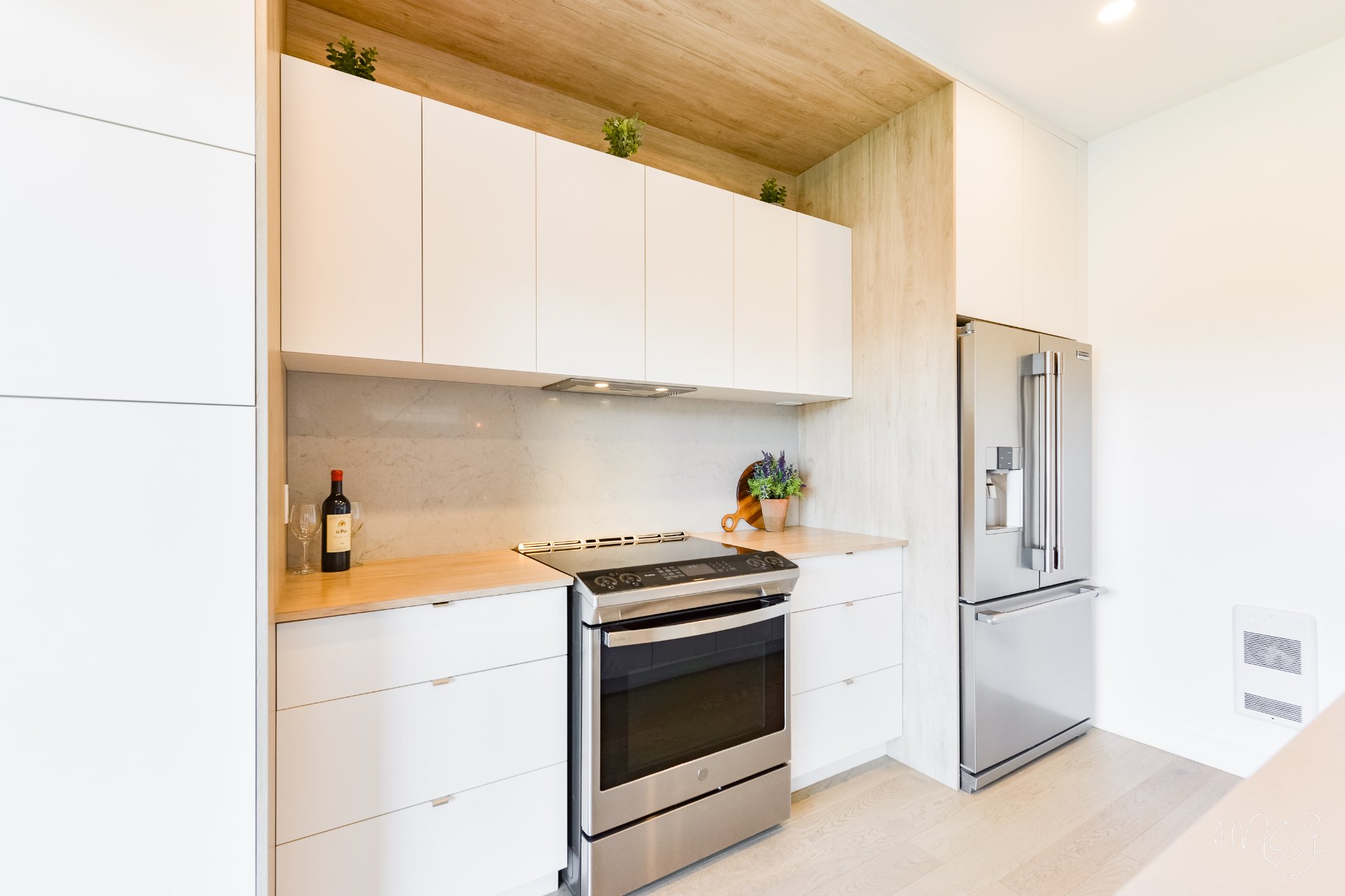 Photo - Kitchen