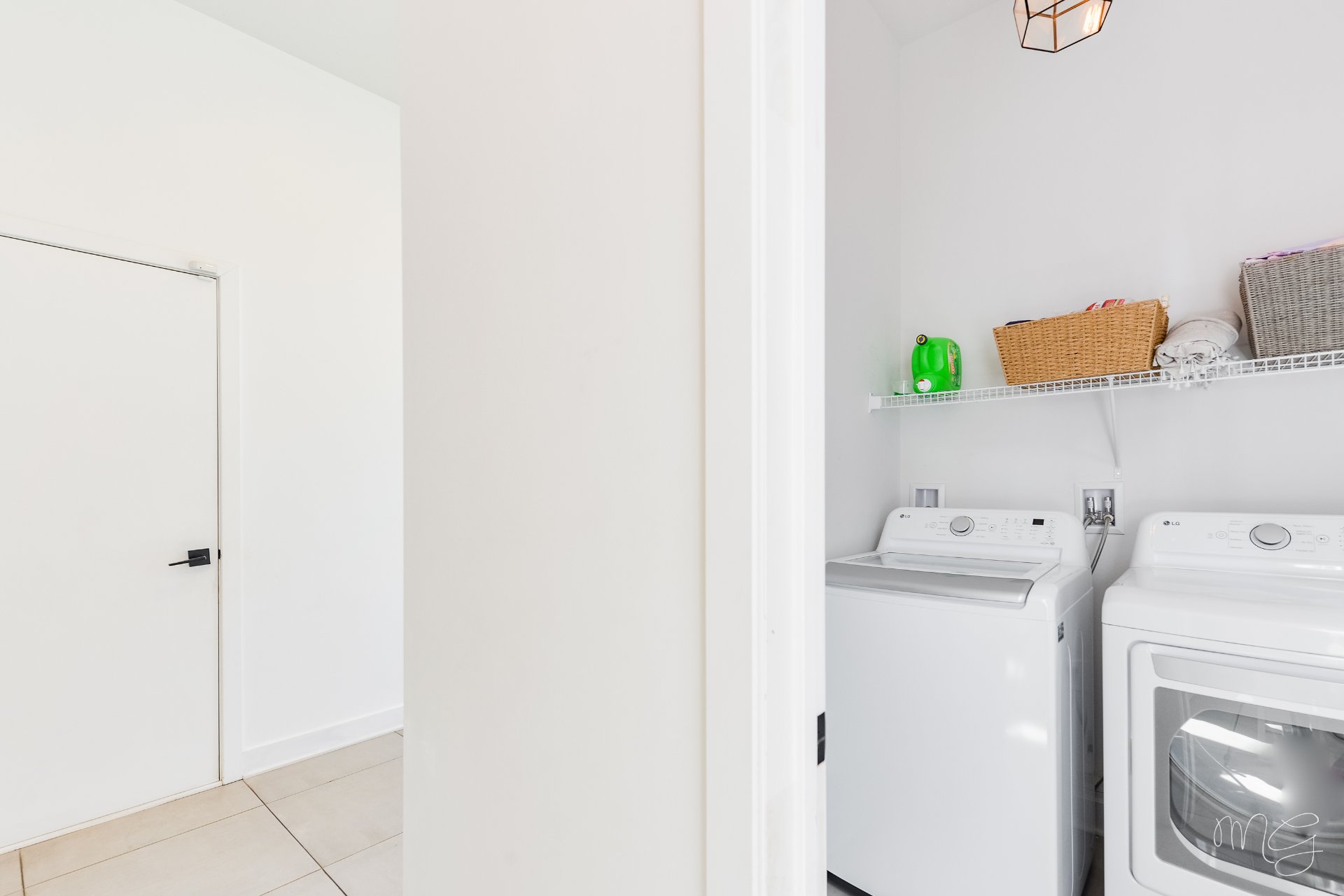 Photo - Laundry room