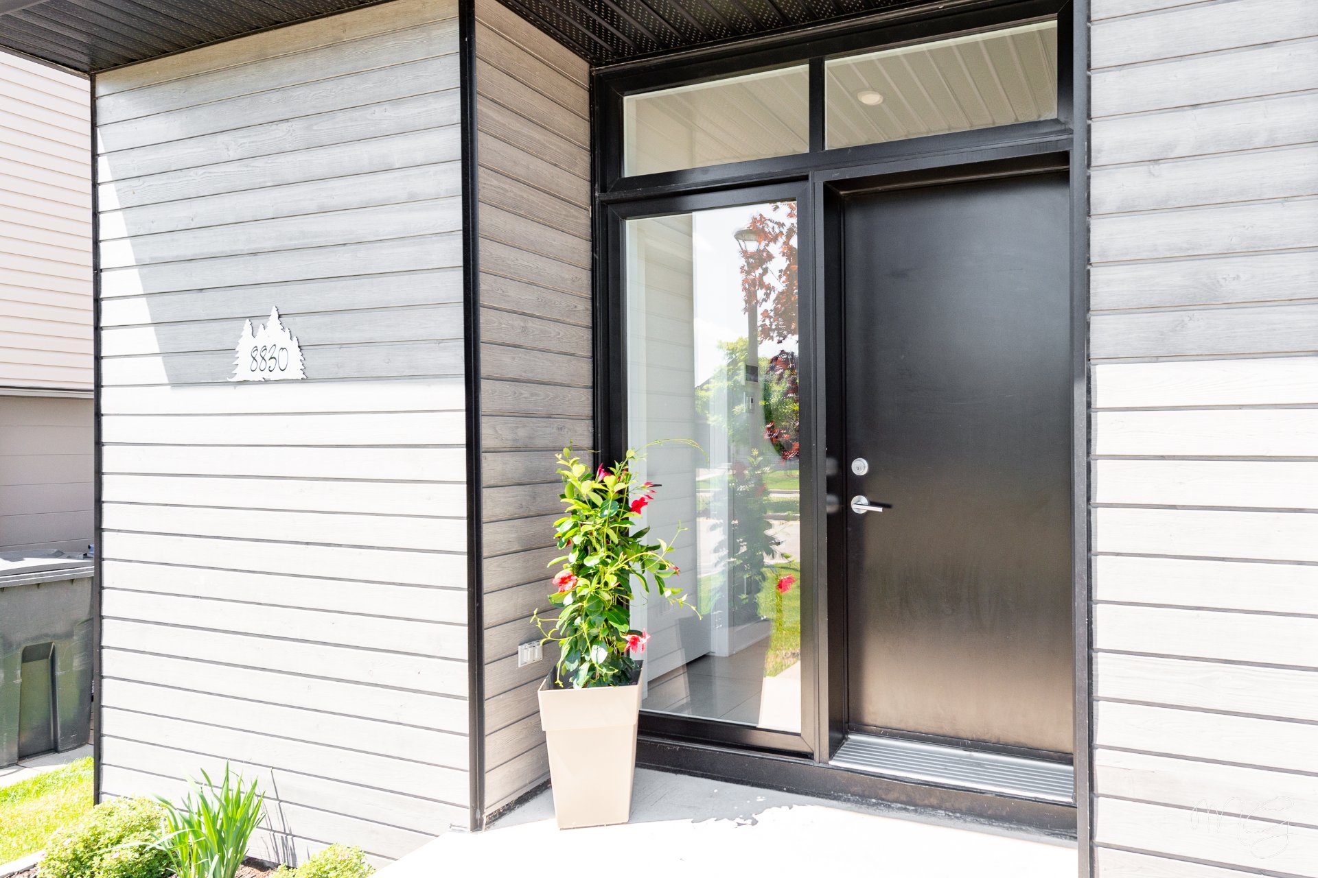 Photo - Exterior entrance