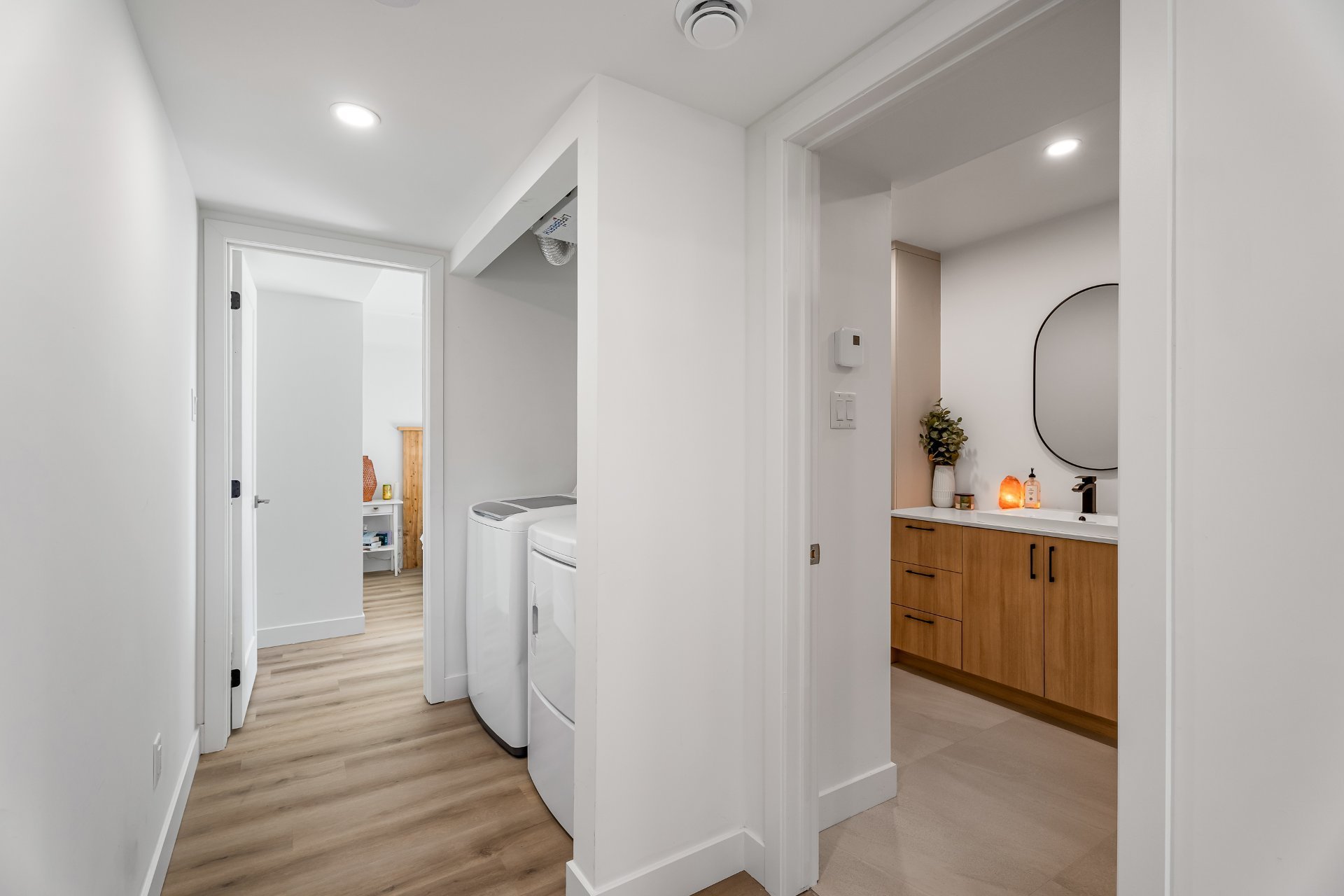 Photo - PASAGEWAY