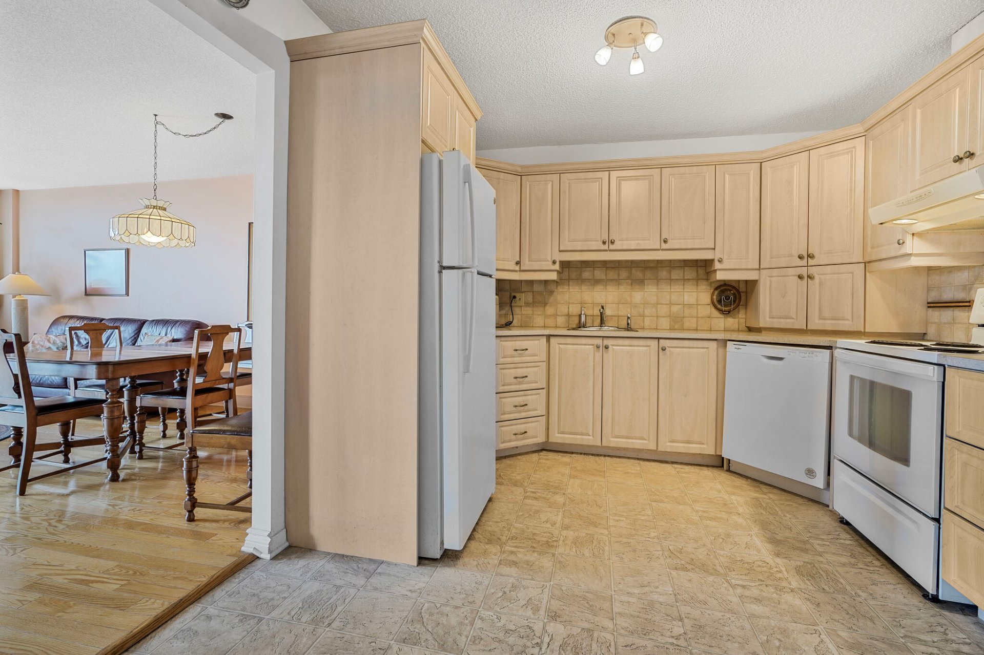 Photo - Kitchen