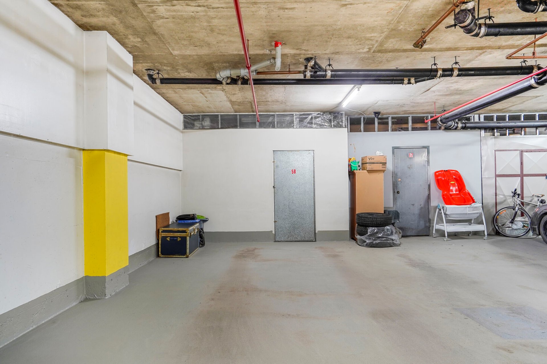 Photo - Garage