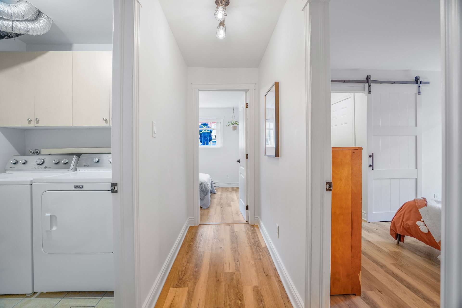 Photo - PASAGEWAY