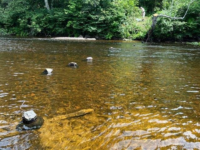 Accès au plan d'eau