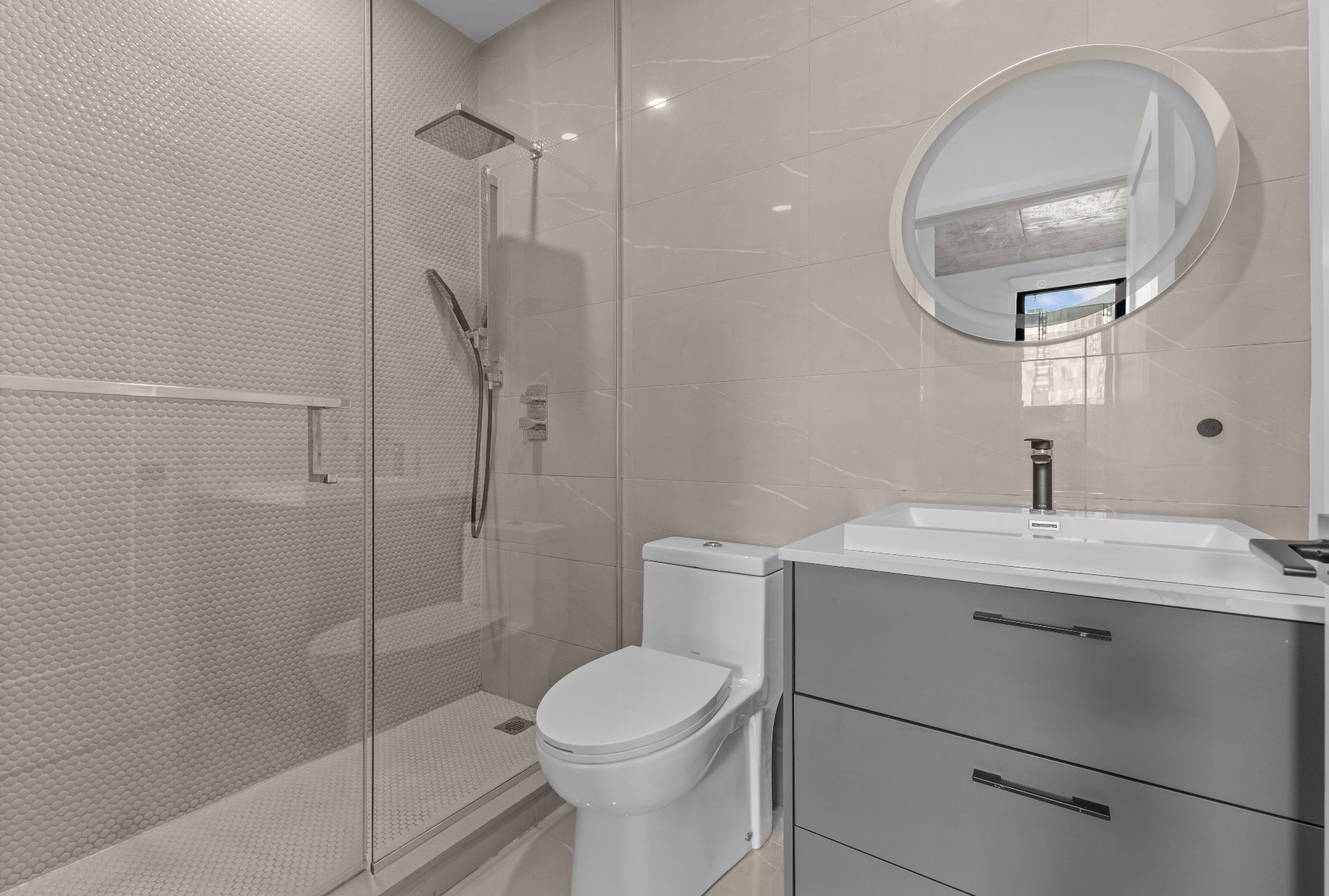 Salle de bains attenante à la CCP
