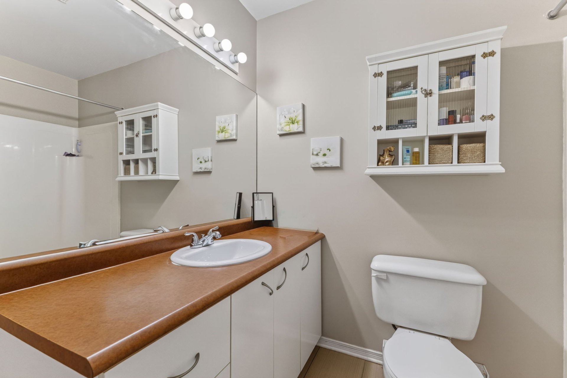 Photo - Bathroom