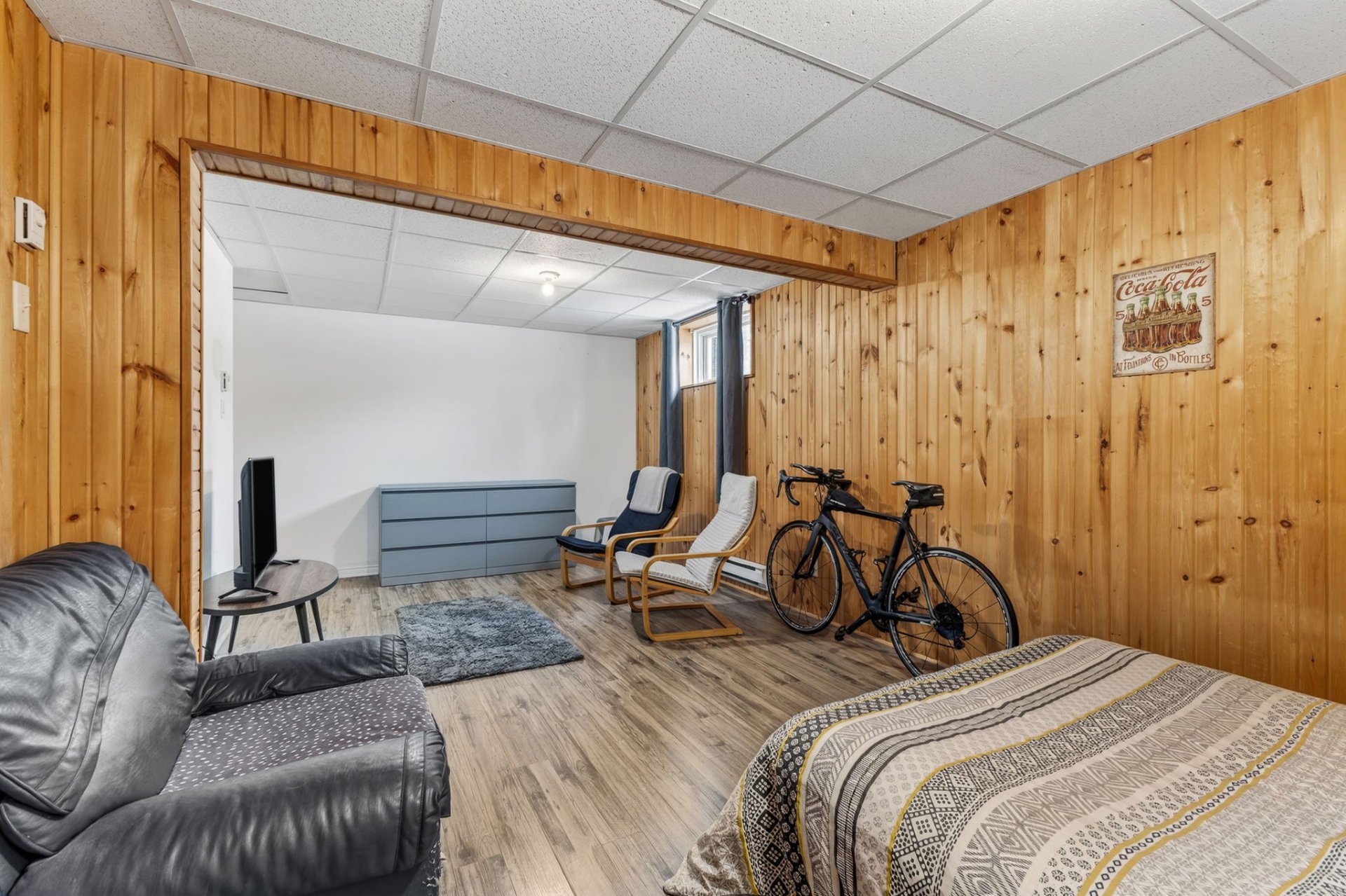 Photo - Family room