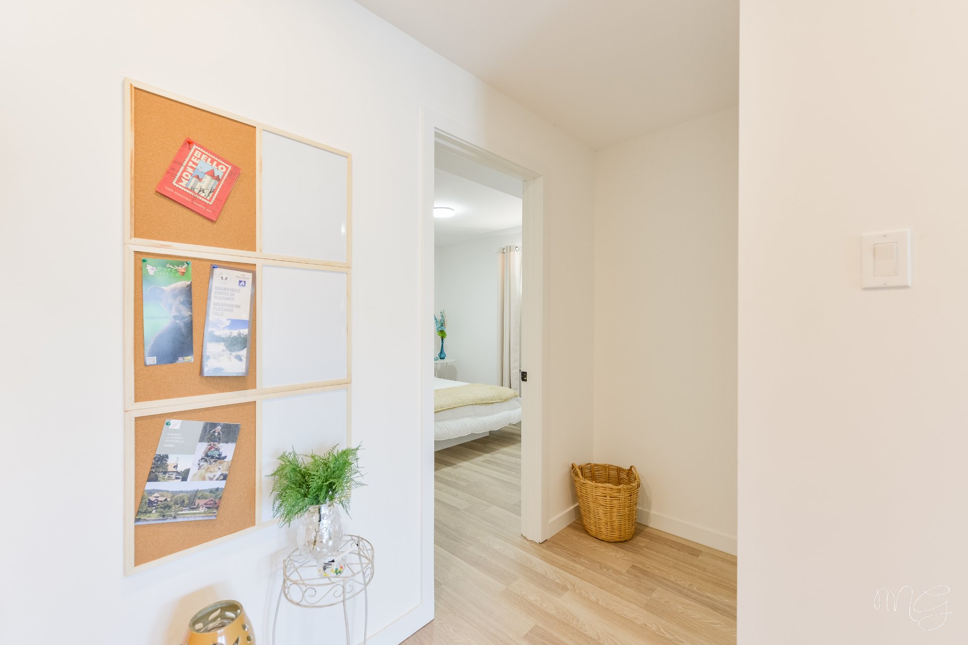 Photo - PASAGEWAY