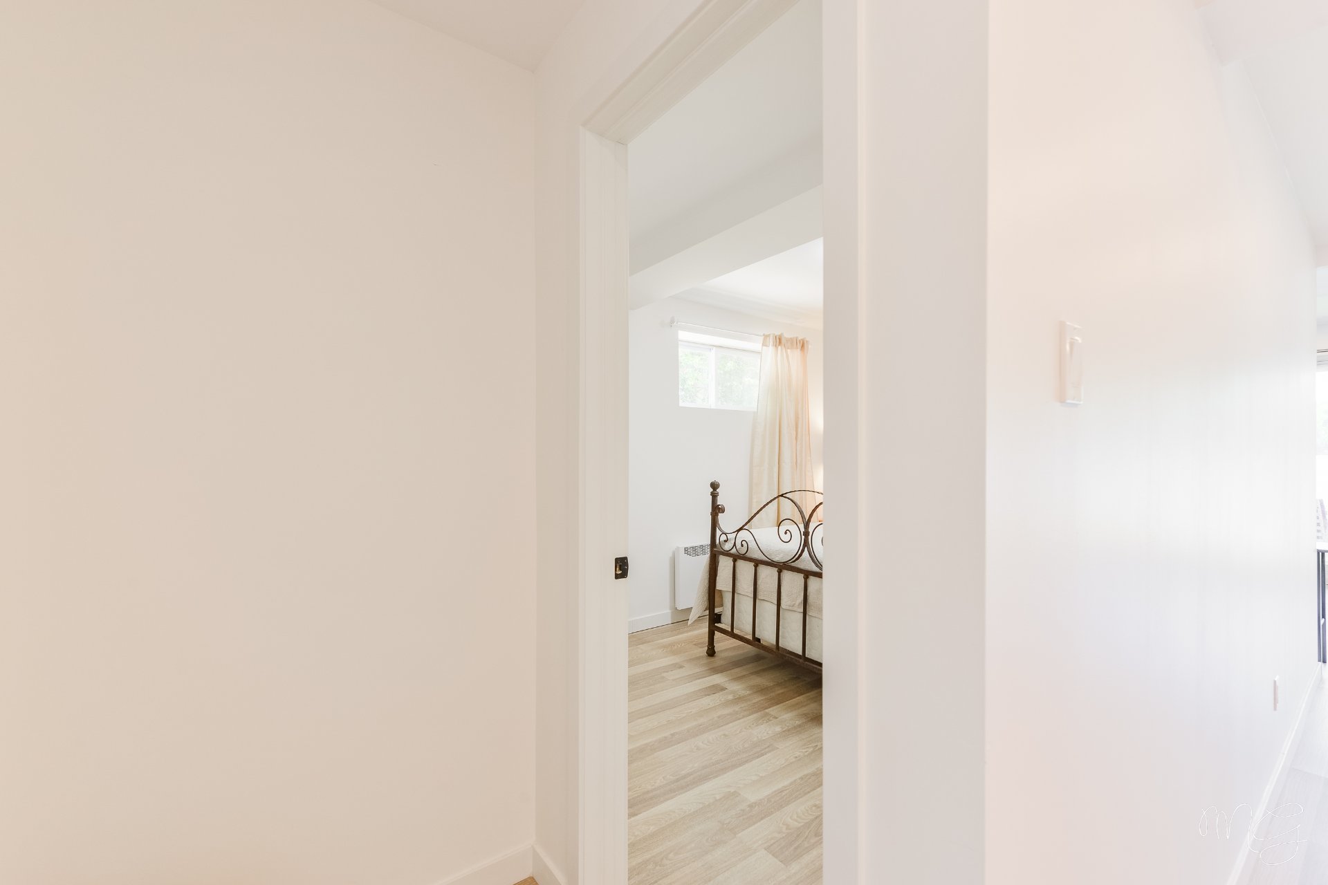 Photo - PASAGEWAY
