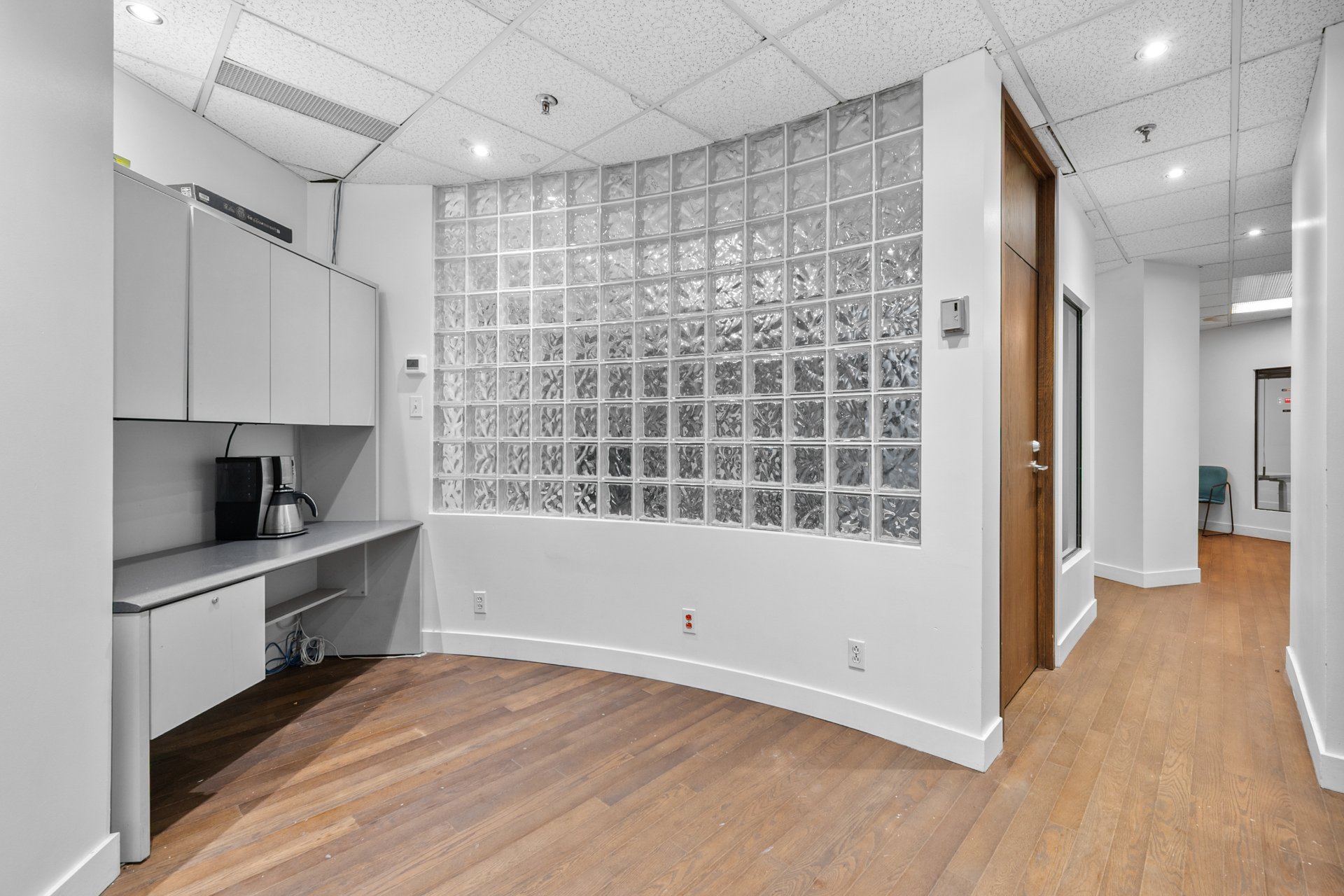 Photo - Reception Area