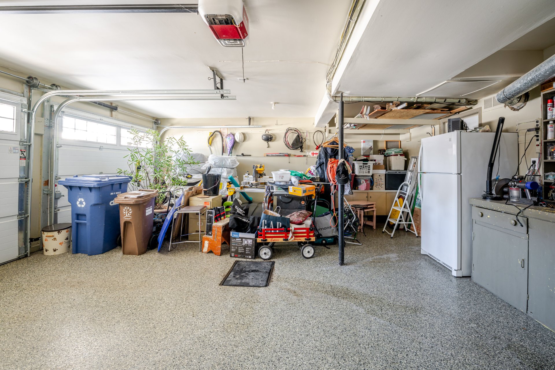 Photo - Garage