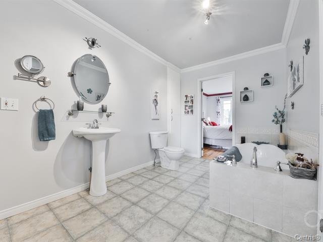 Ensuite bathroom