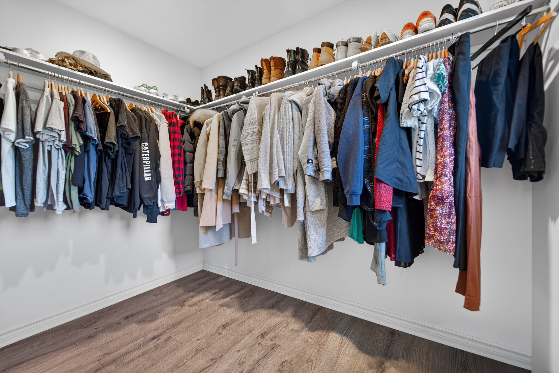 Photo - Penderie (Walk-in)