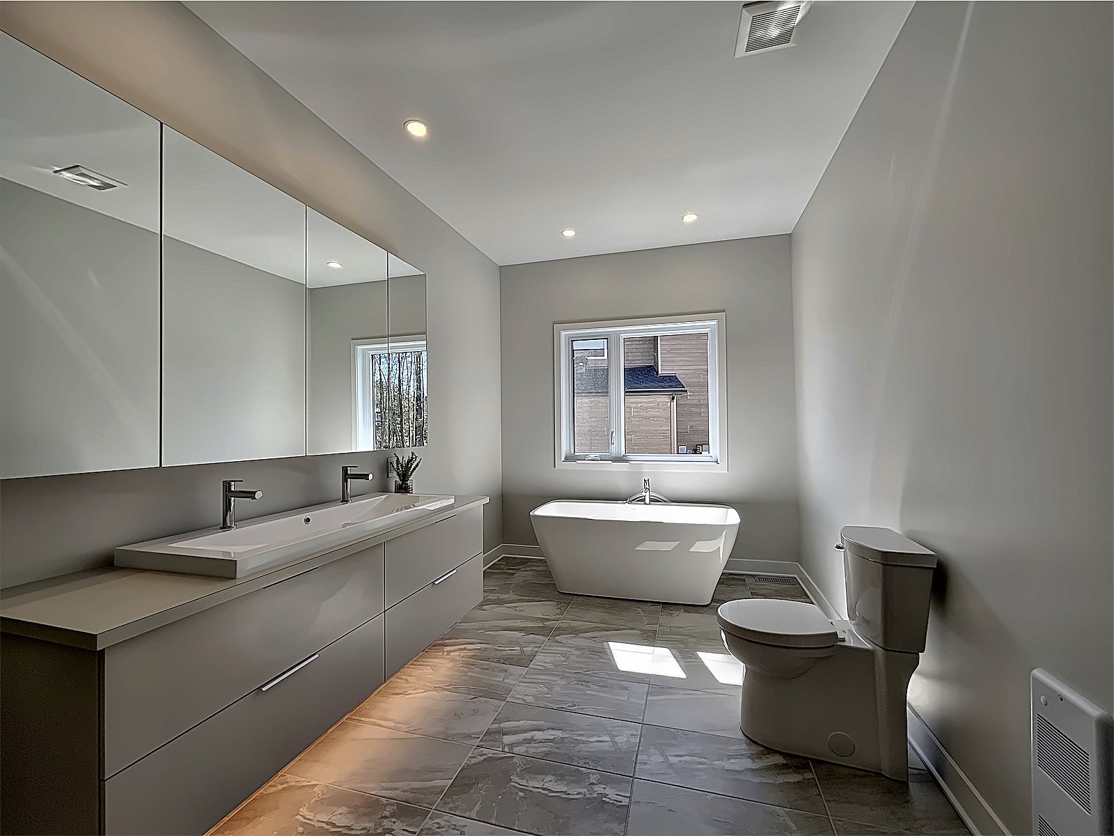 Ensuite bathroom