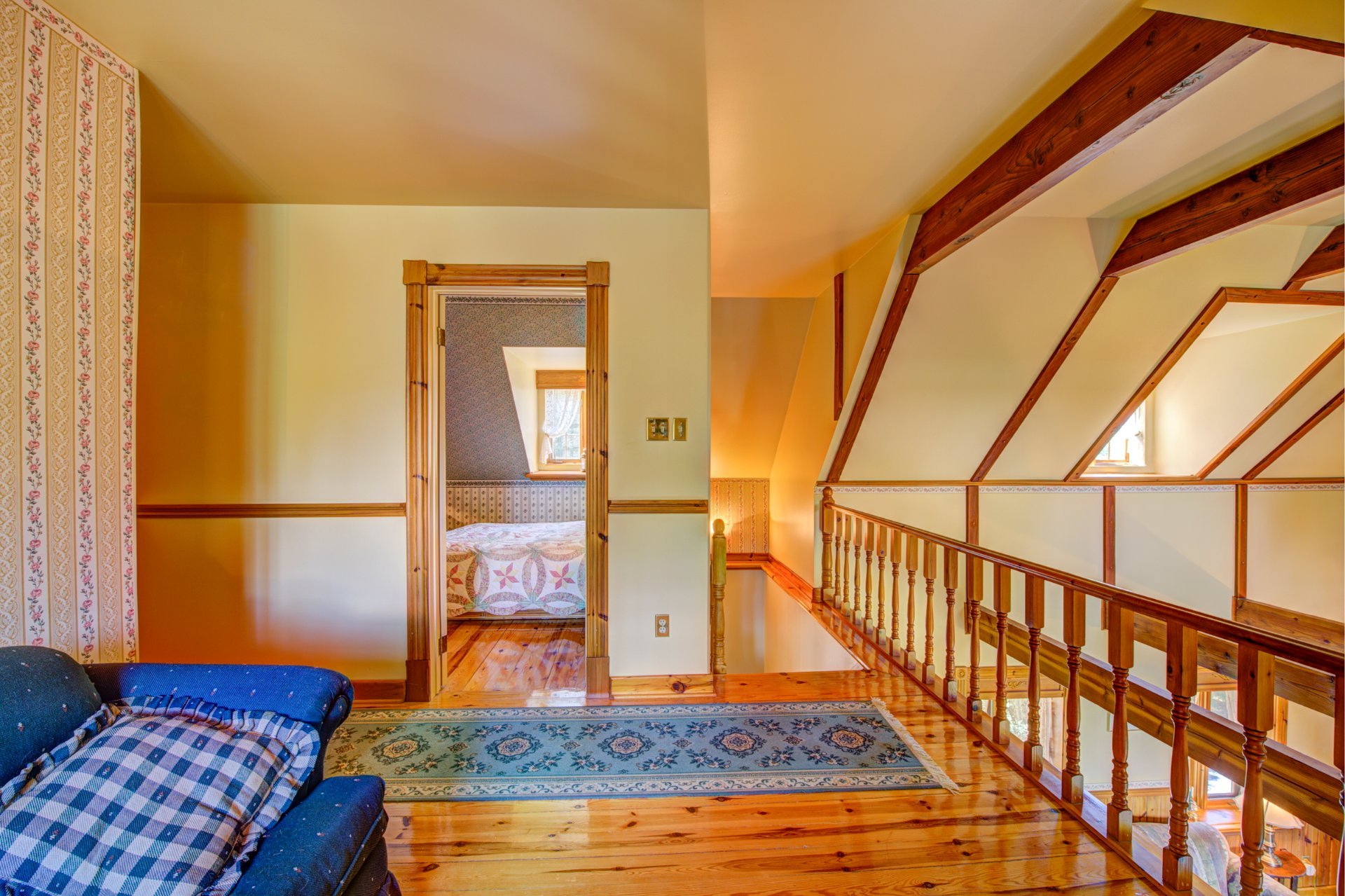 Photo - Mezzanine