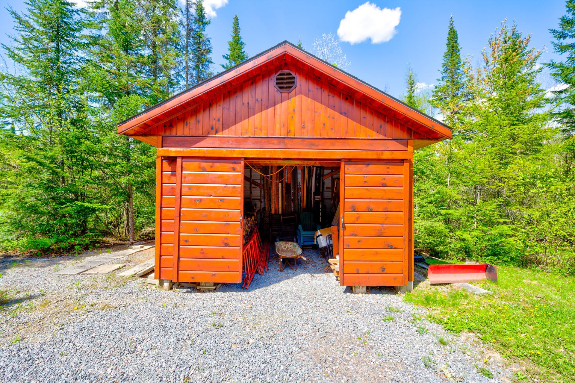 Photo - Garage