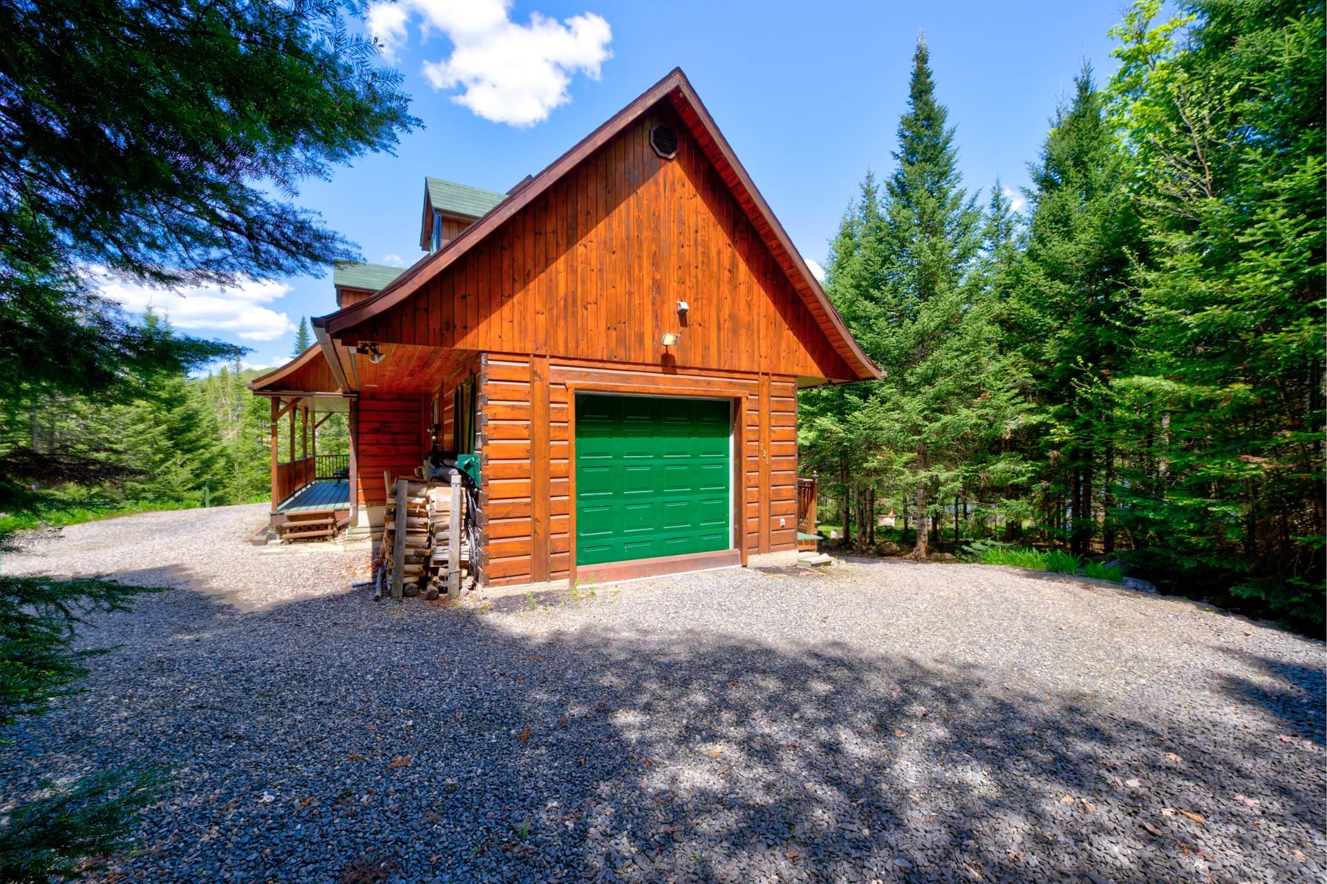 Photo - Garage