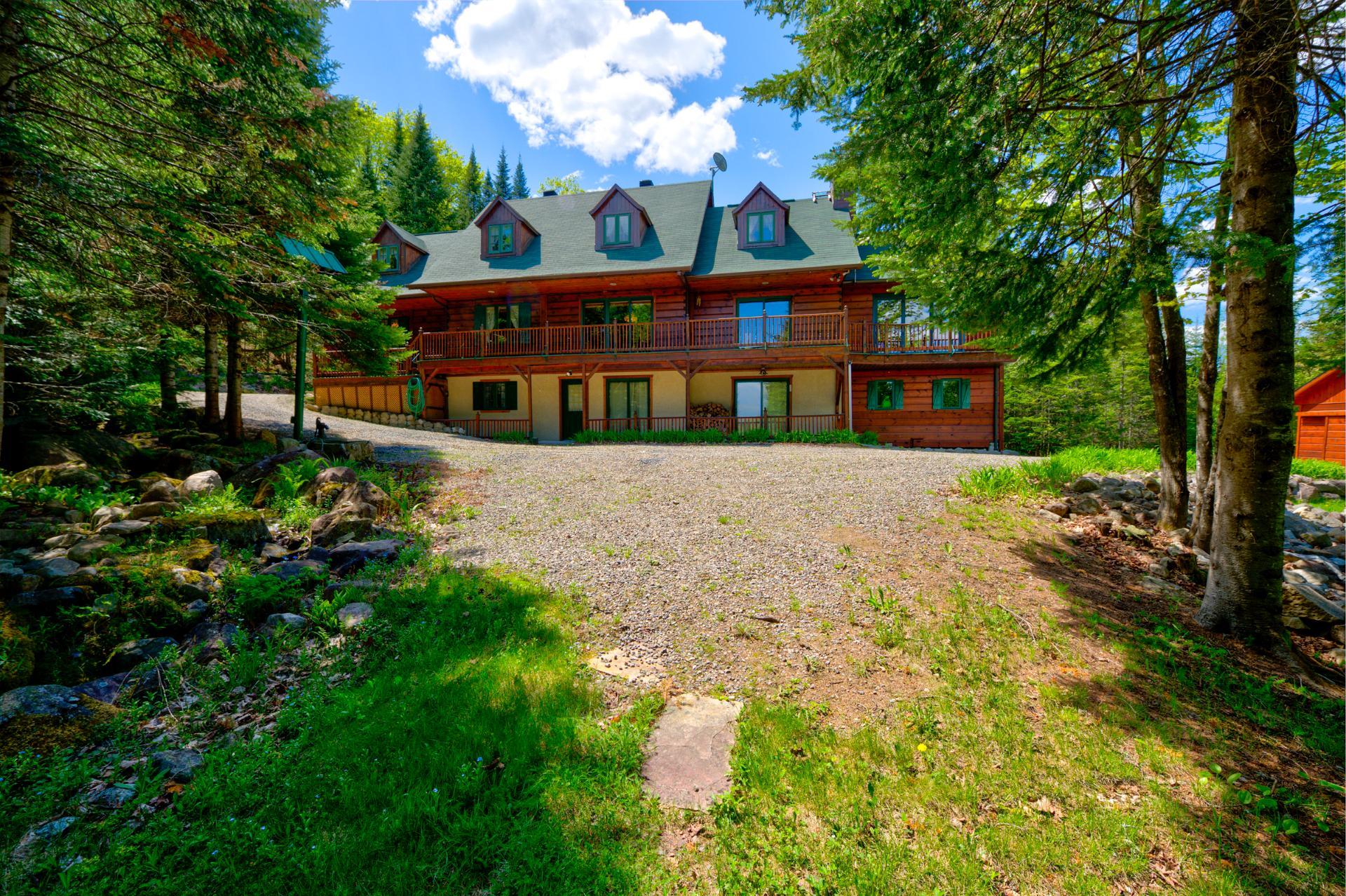Photo - Exterior