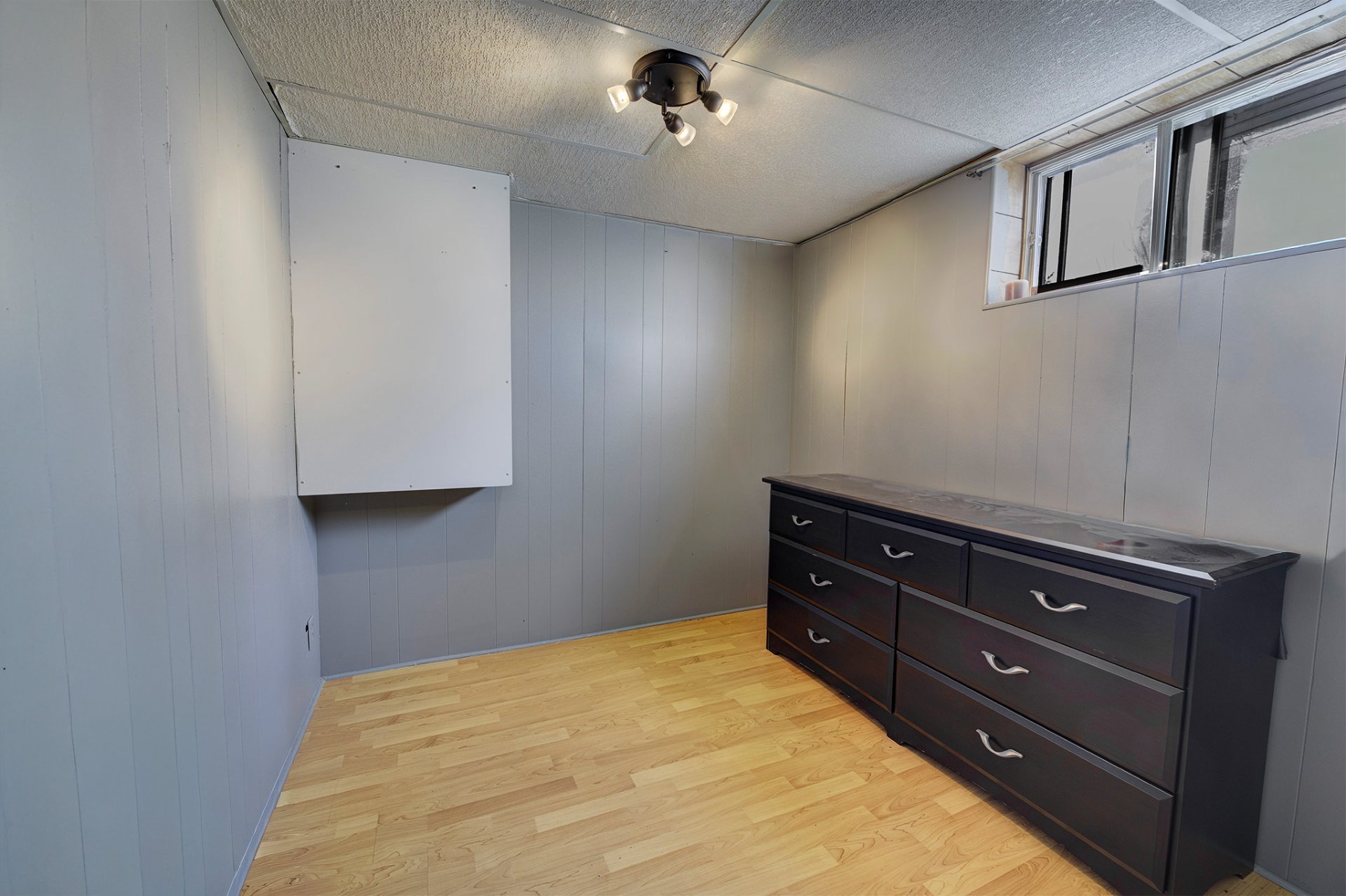 Photo - Bureau