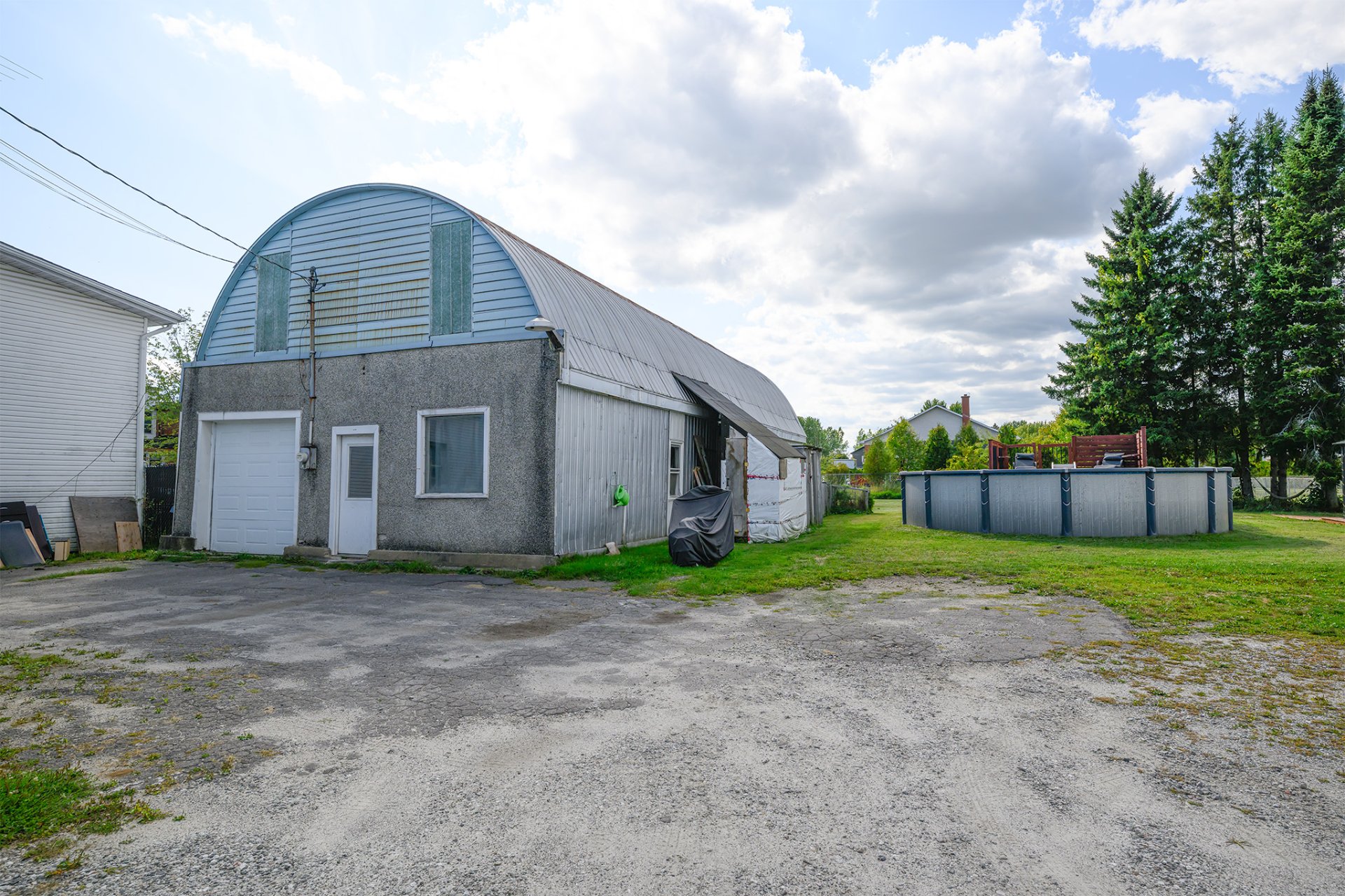 Photo - Garage