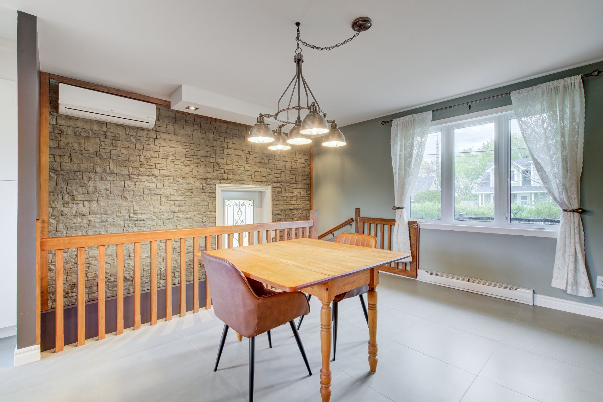 Photo - Salle à manger