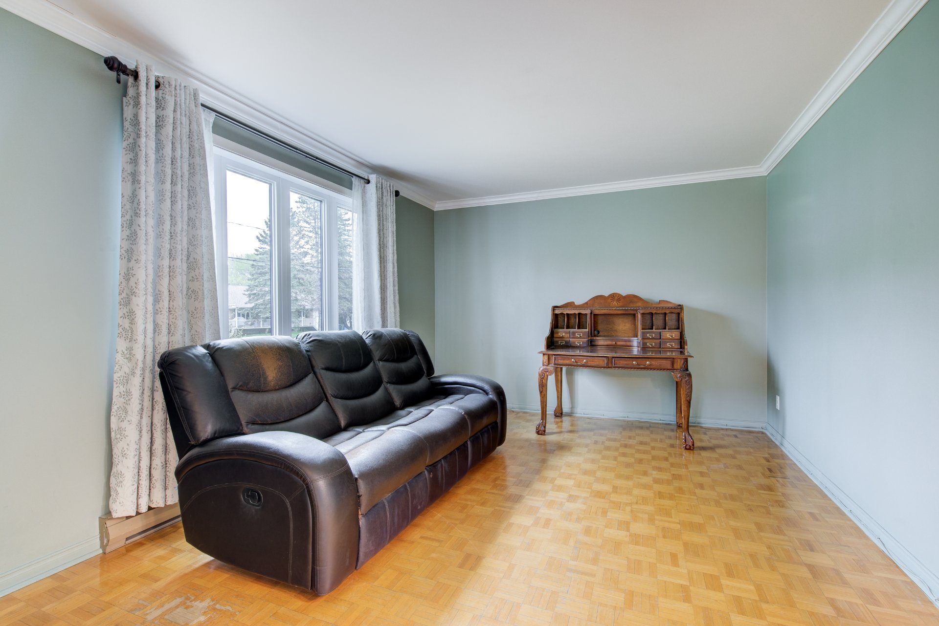 Photo - Salon