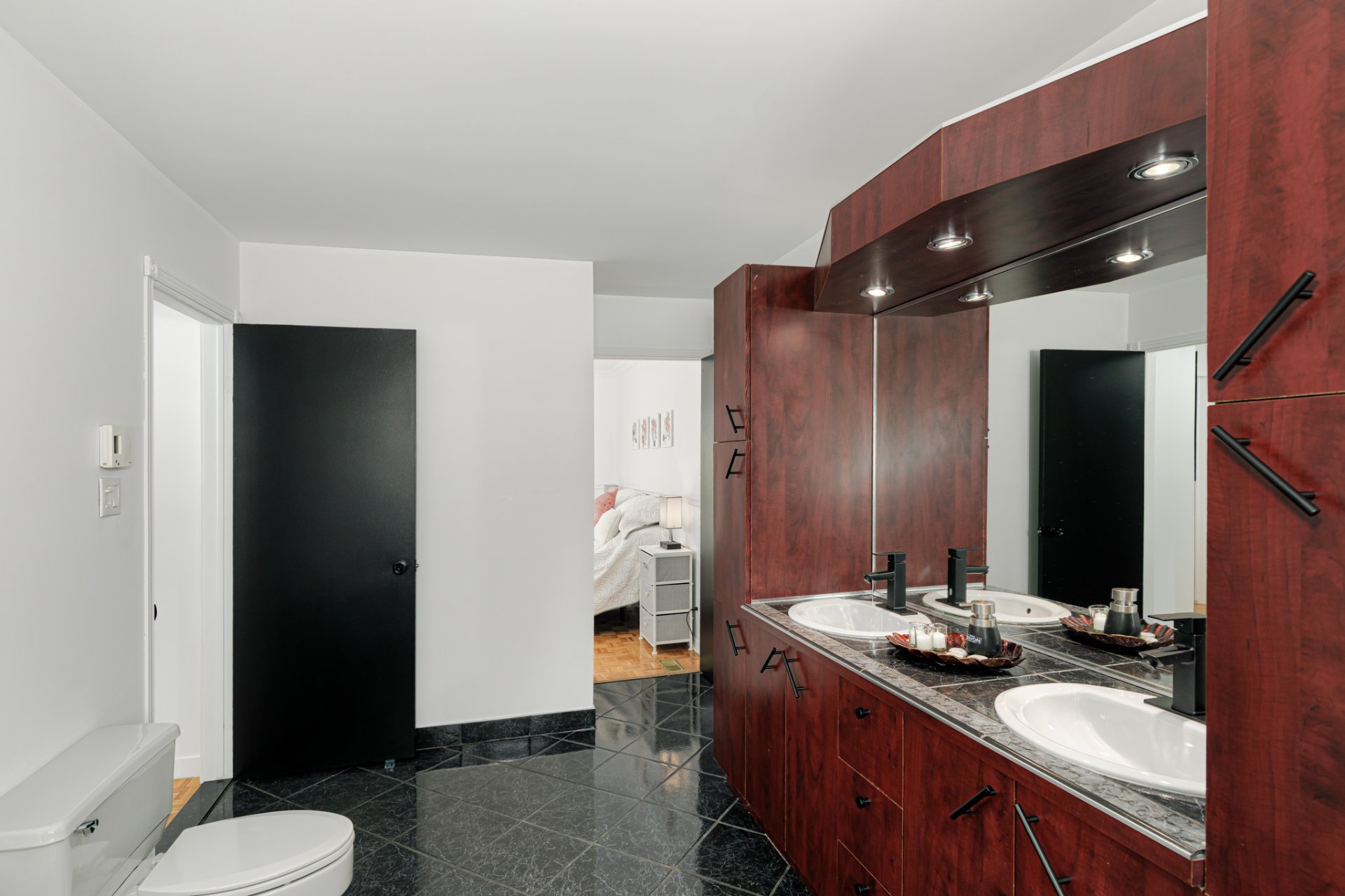 Salle de bains attenante à la CCP