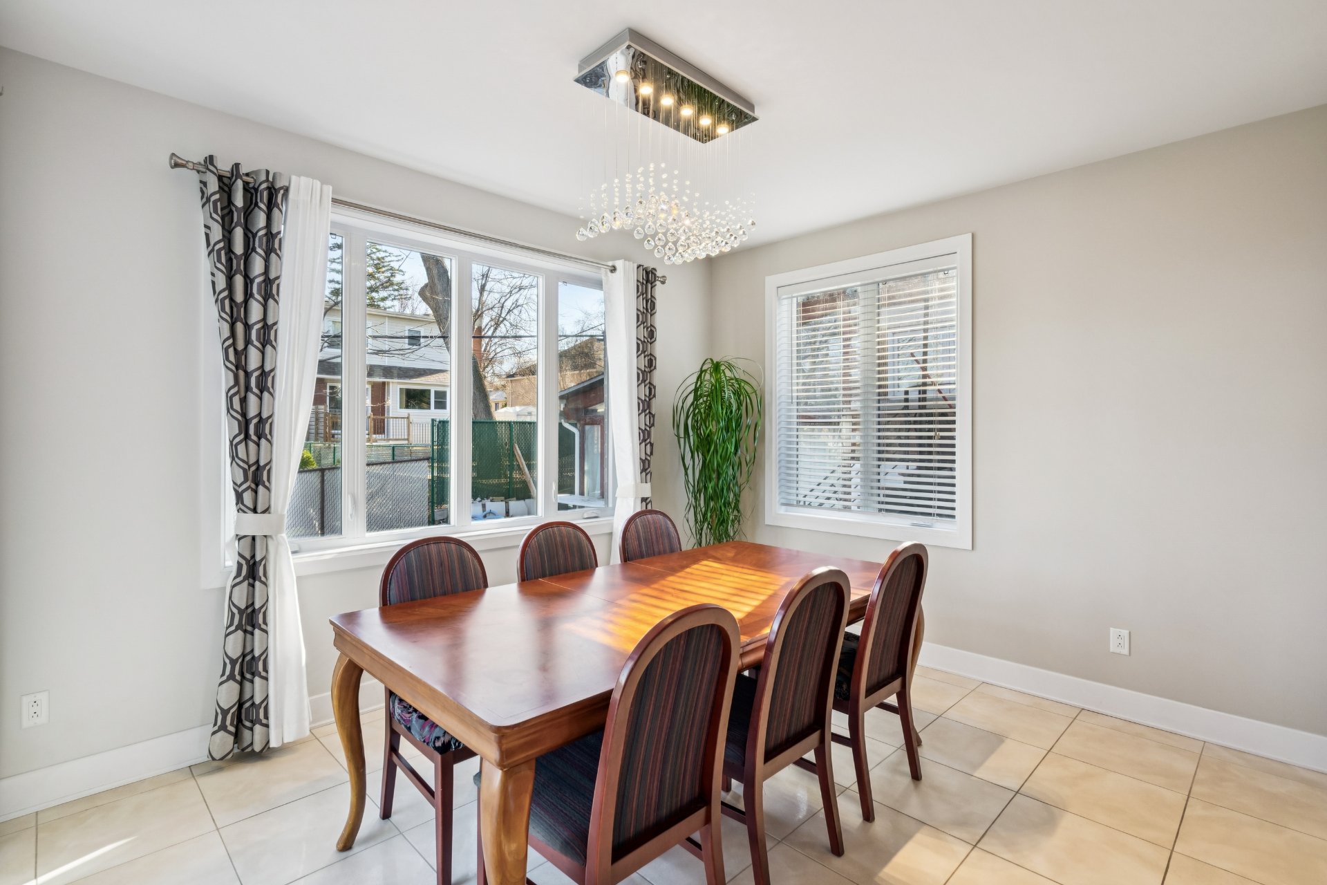 Photo - Salle à manger