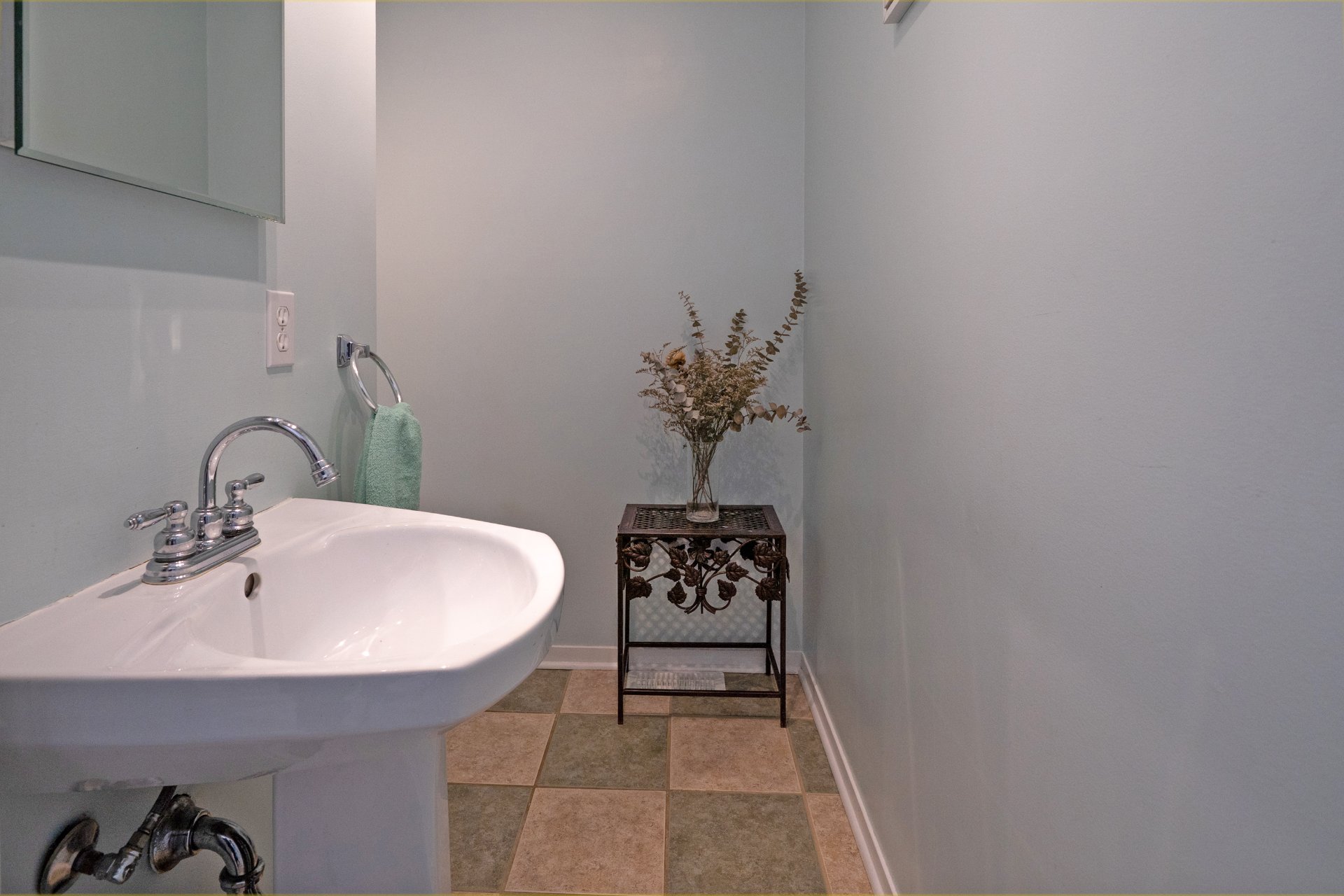 Photo - Washroom