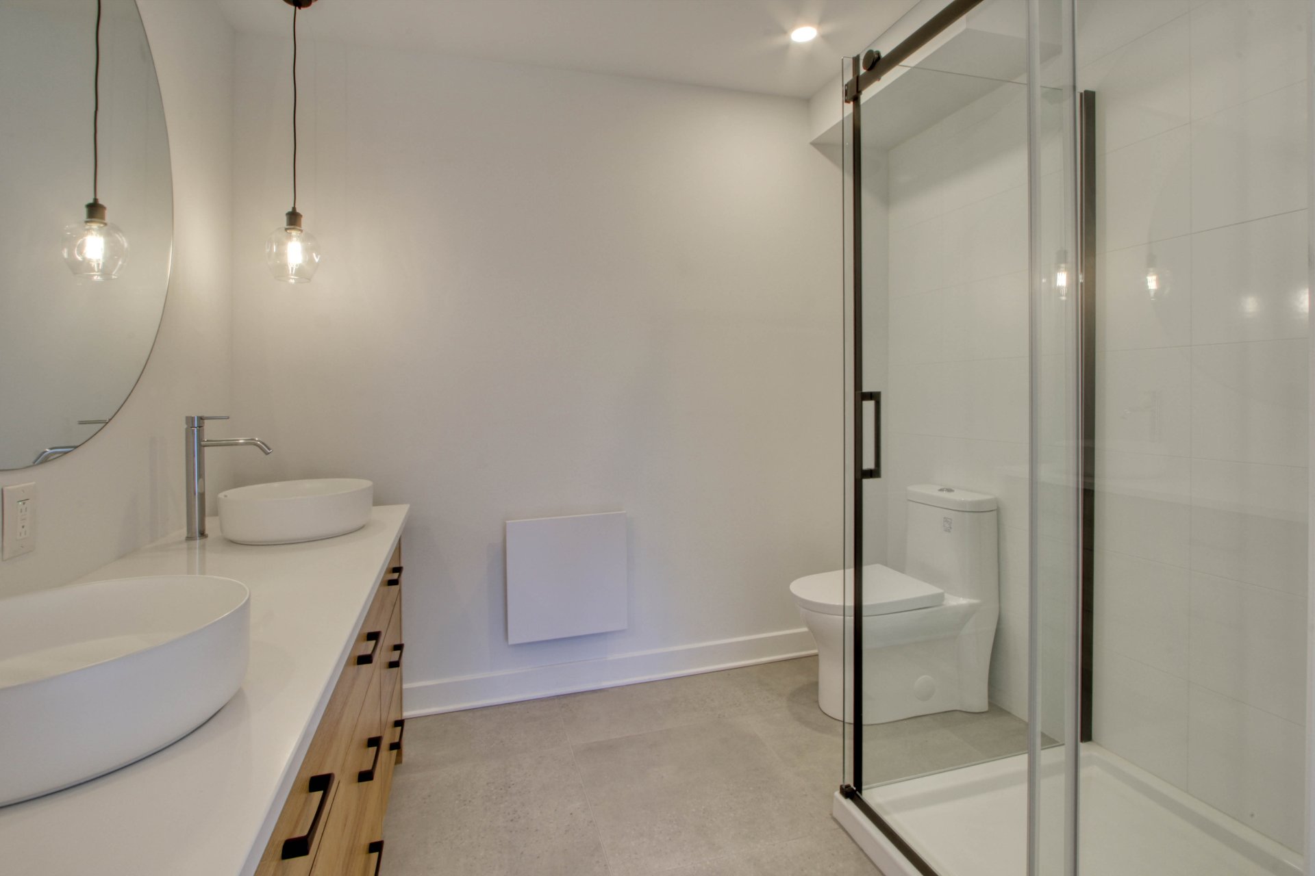 Ensuite bathroom