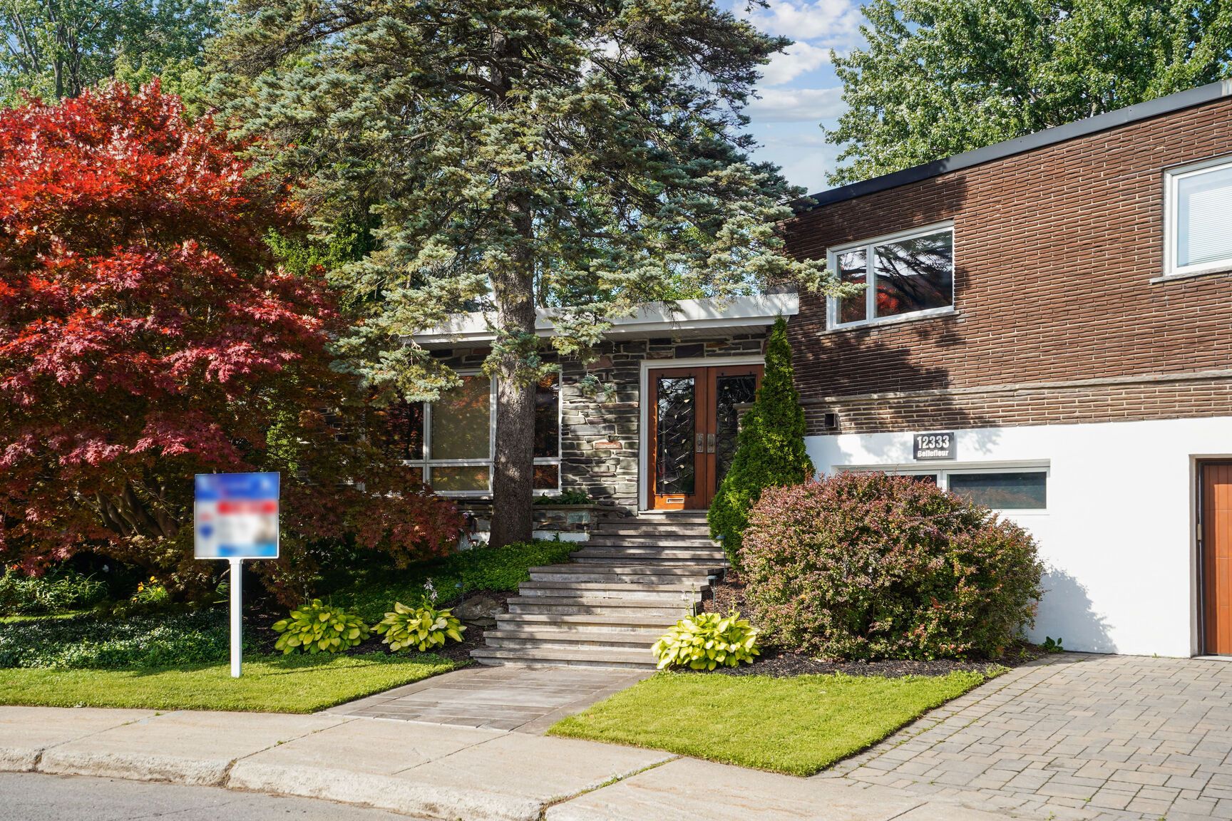 Photo - Façade