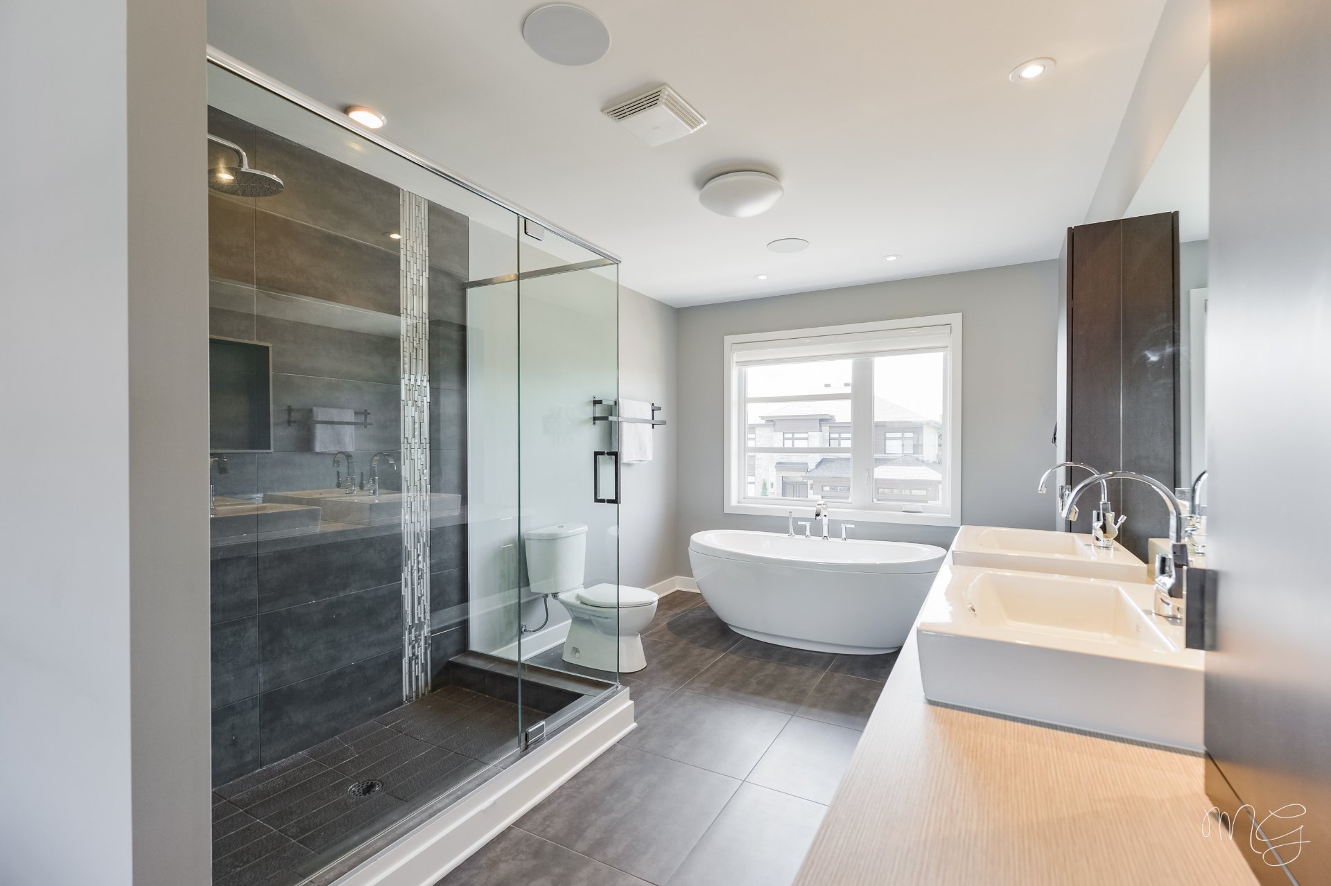 Salle de bains attenante à la CCP