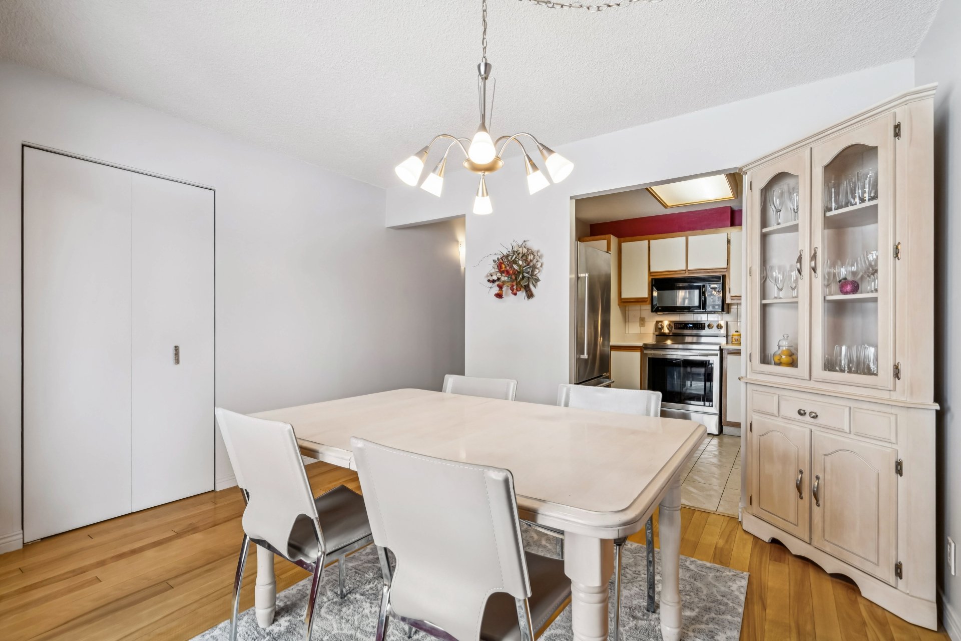 Photo - Salle à manger