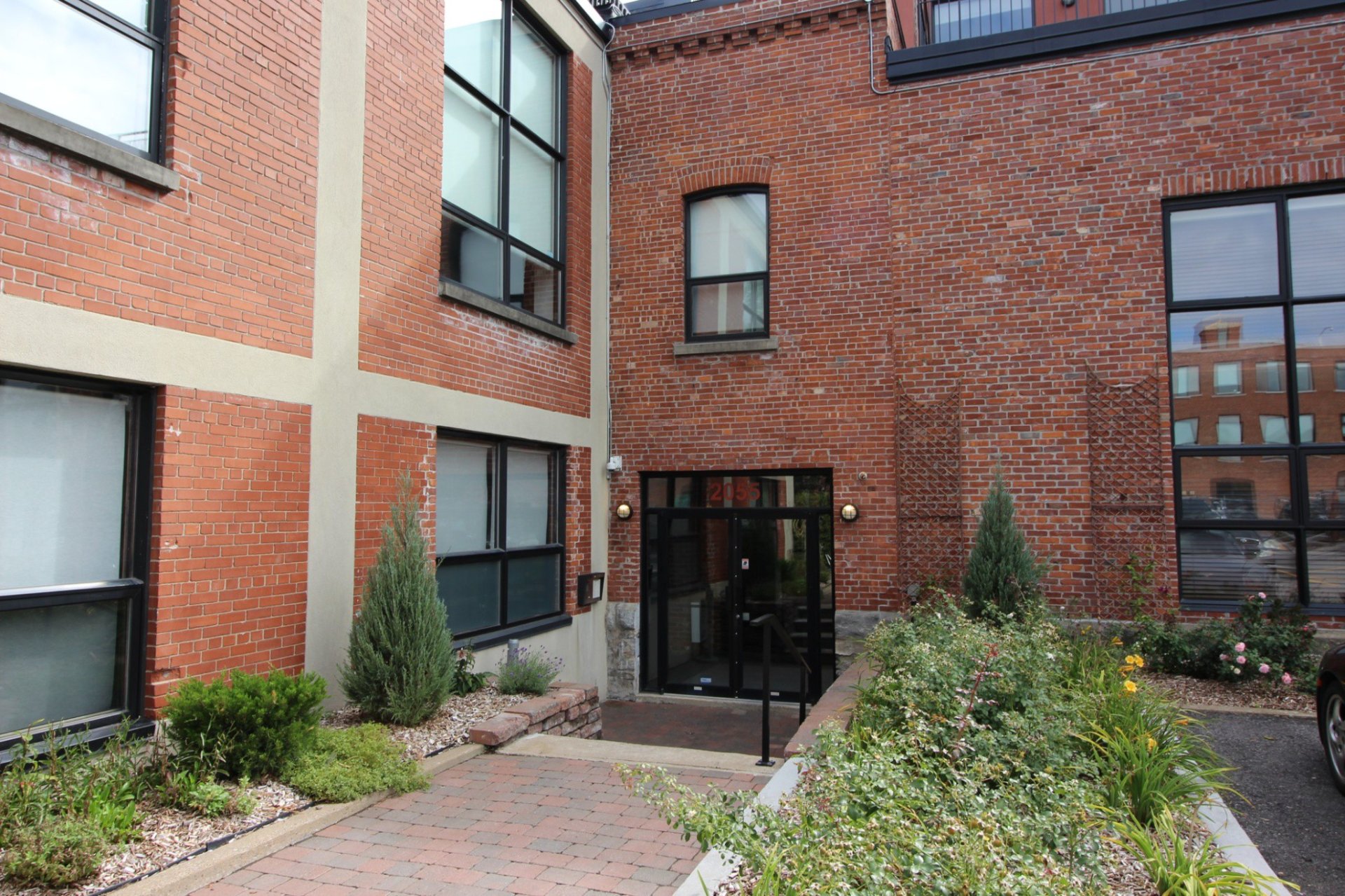 Photo - Frontage