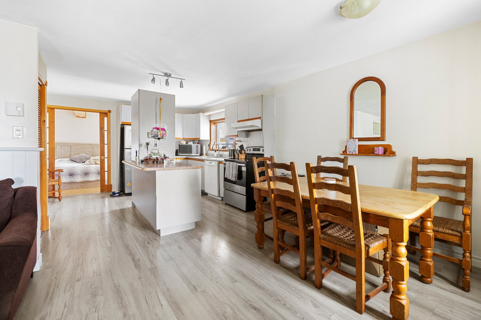 Photo - Overall View