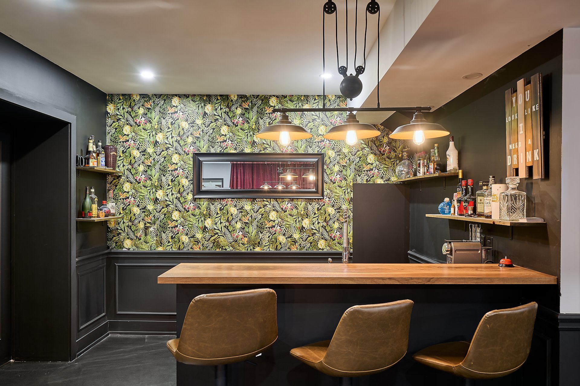 Photo - Bar