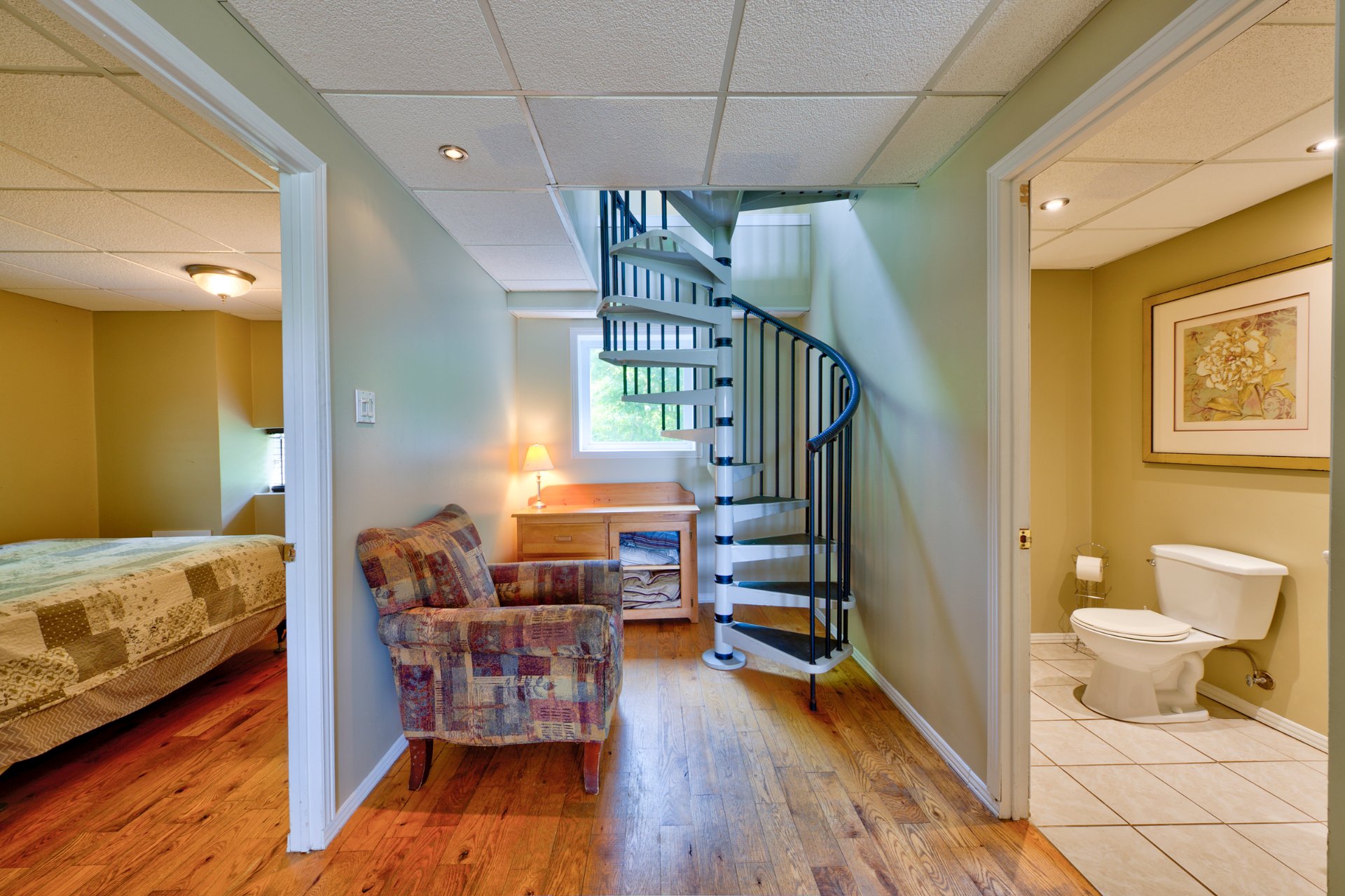 Photo - PASAGEWAY