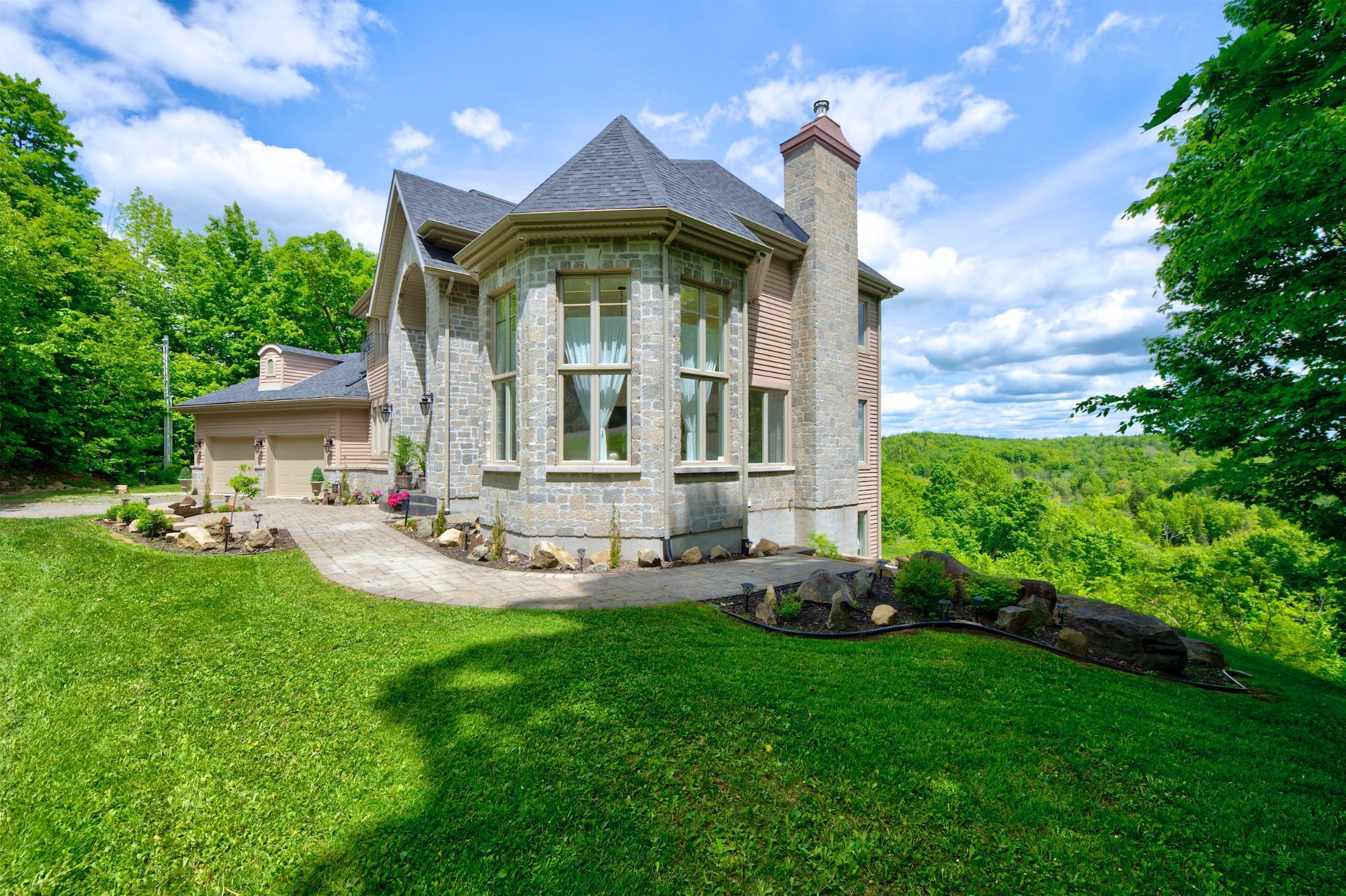 Maison à étages à vendre, Saint-Sauveur