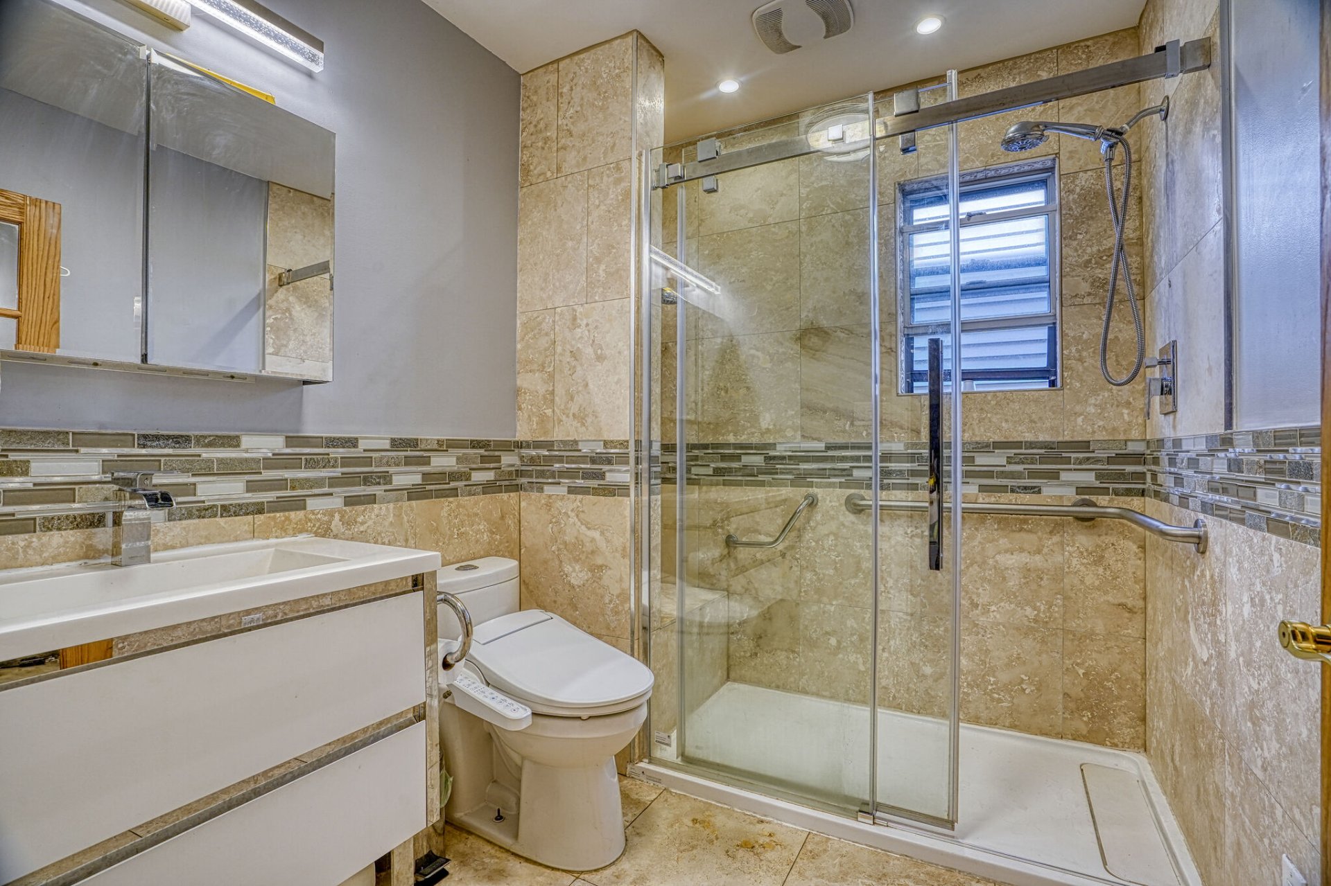 Photo - Bathroom