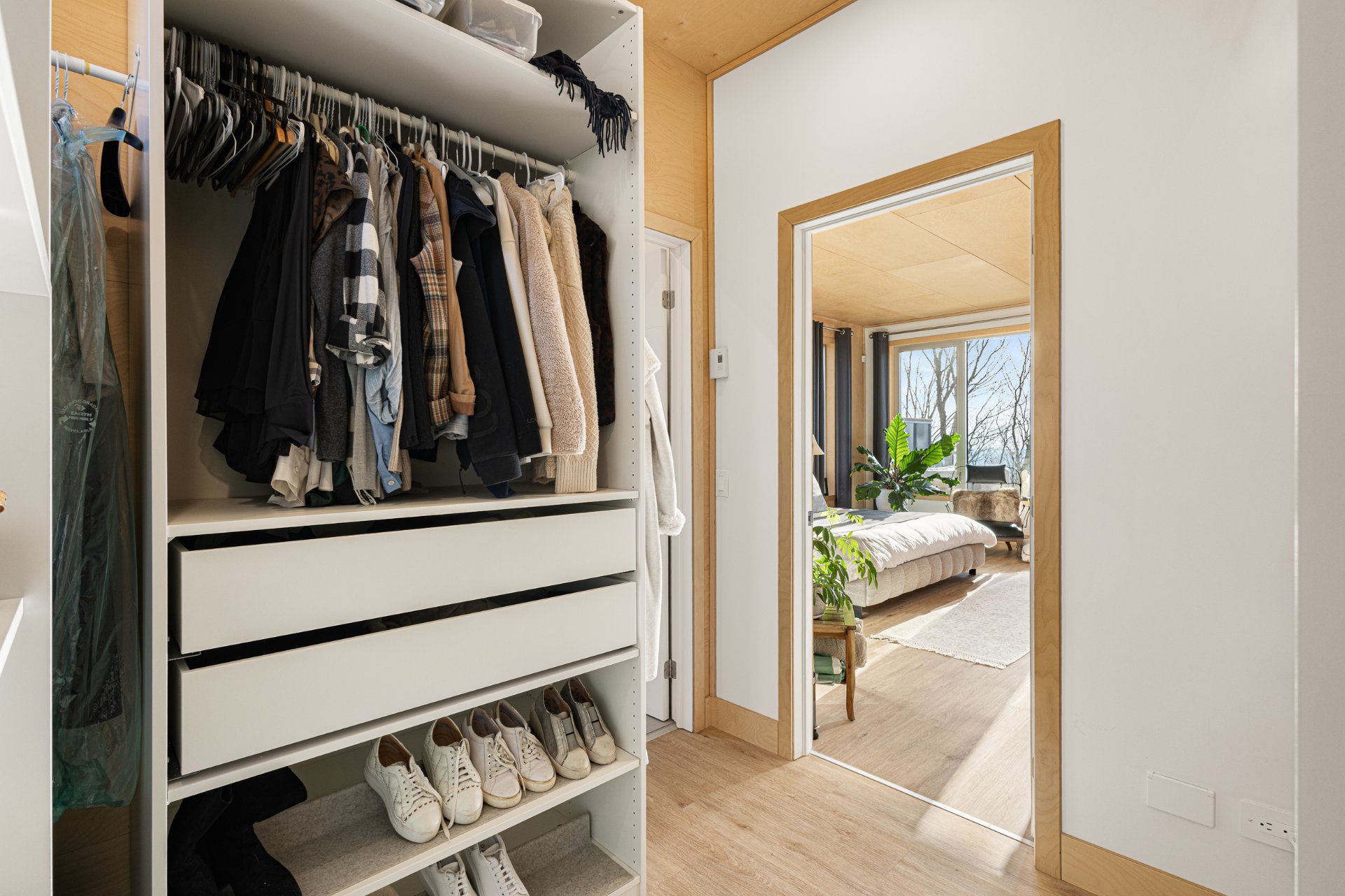 Walk-in closet