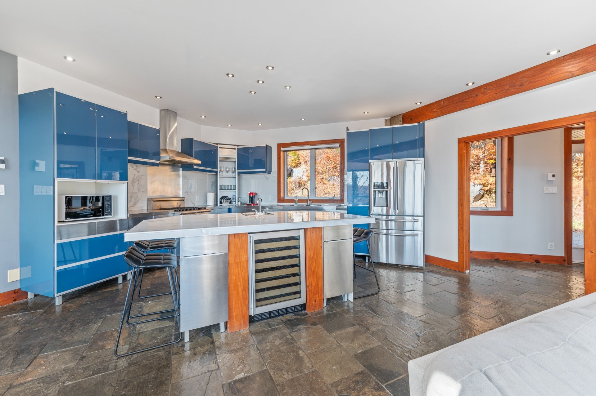 Photo - Kitchen
