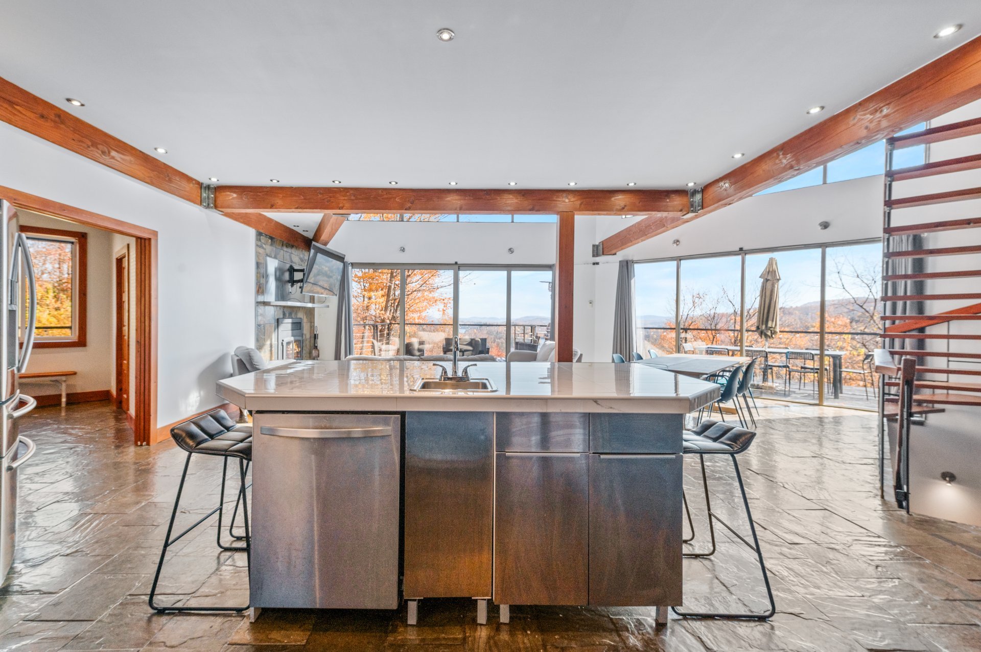 Photo - Kitchen