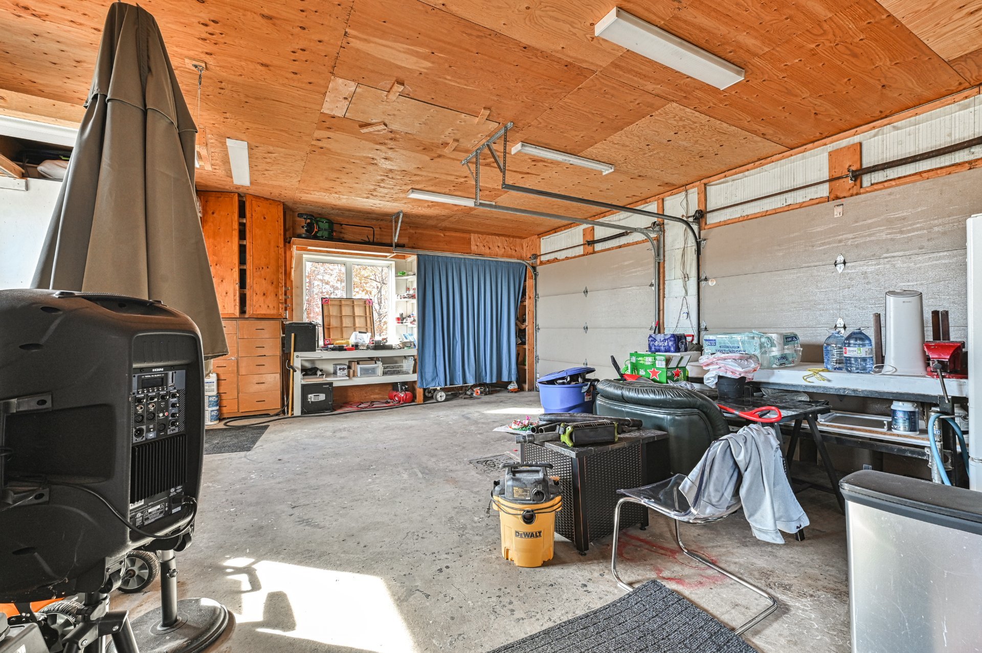 Photo - Garage