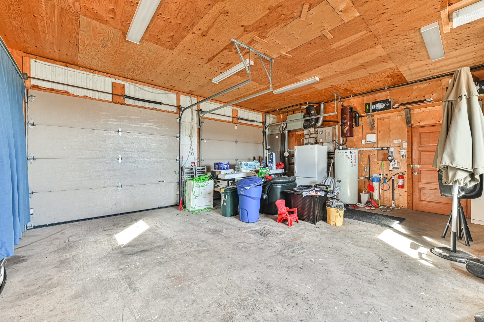 Photo - Garage